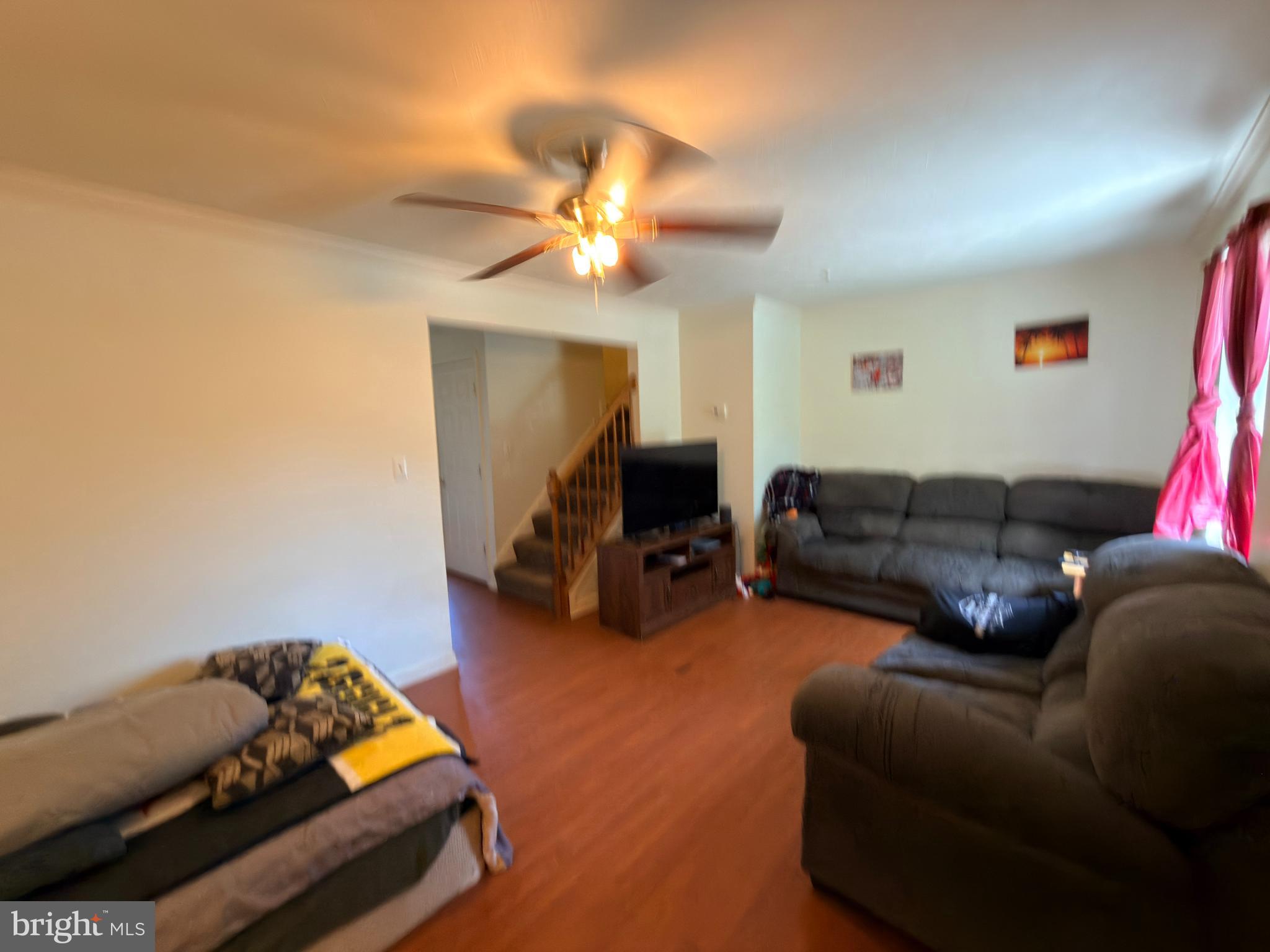 ROBINS GLENN - Residential