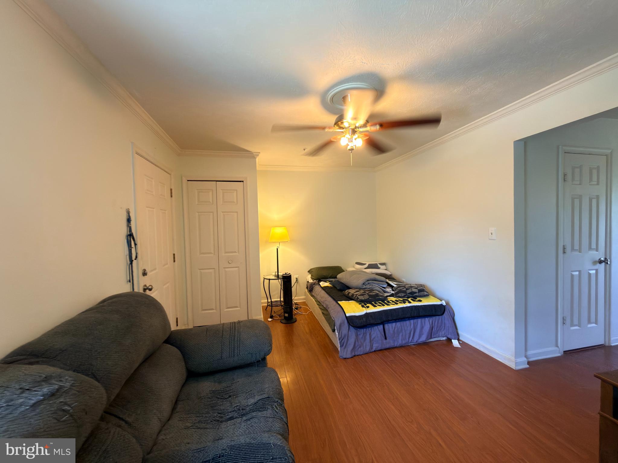 ROBINS GLENN - Residential