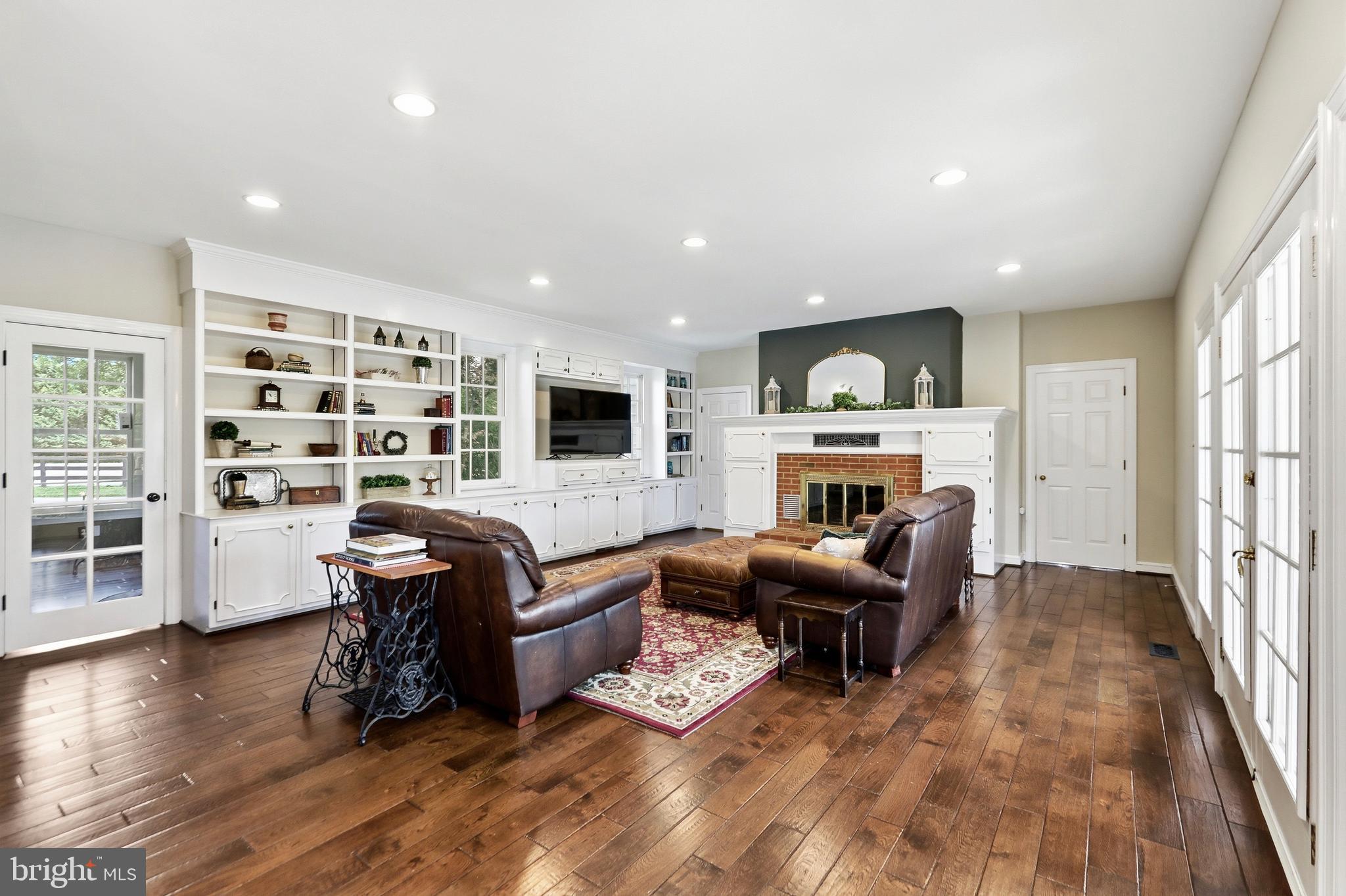BERKELEY CHASE - Residential