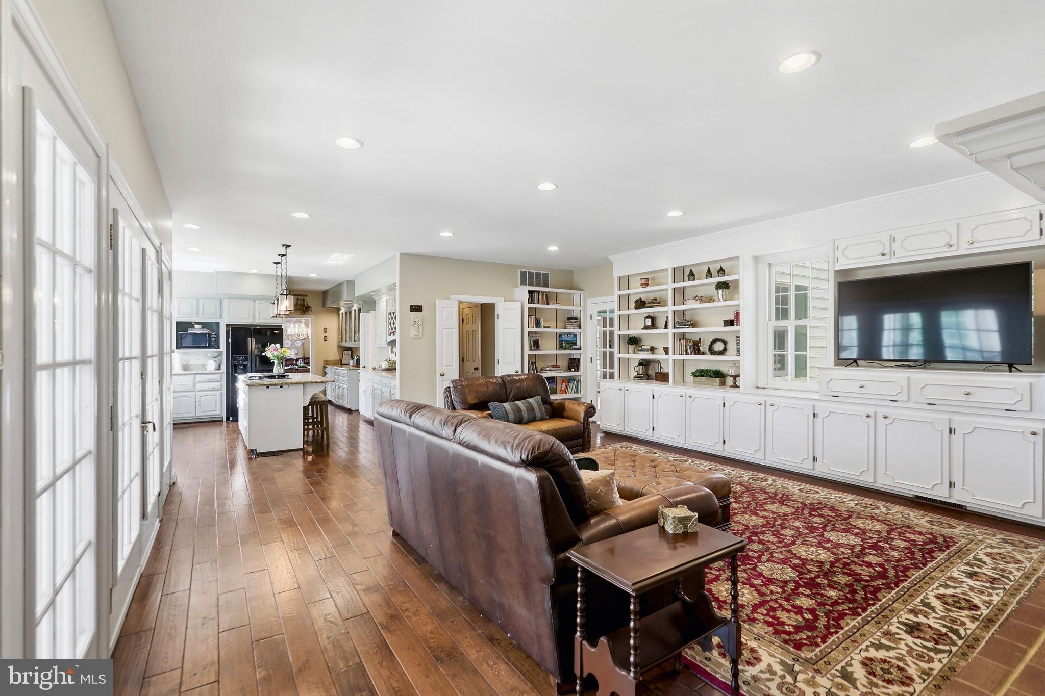 BERKELEY CHASE - Residential