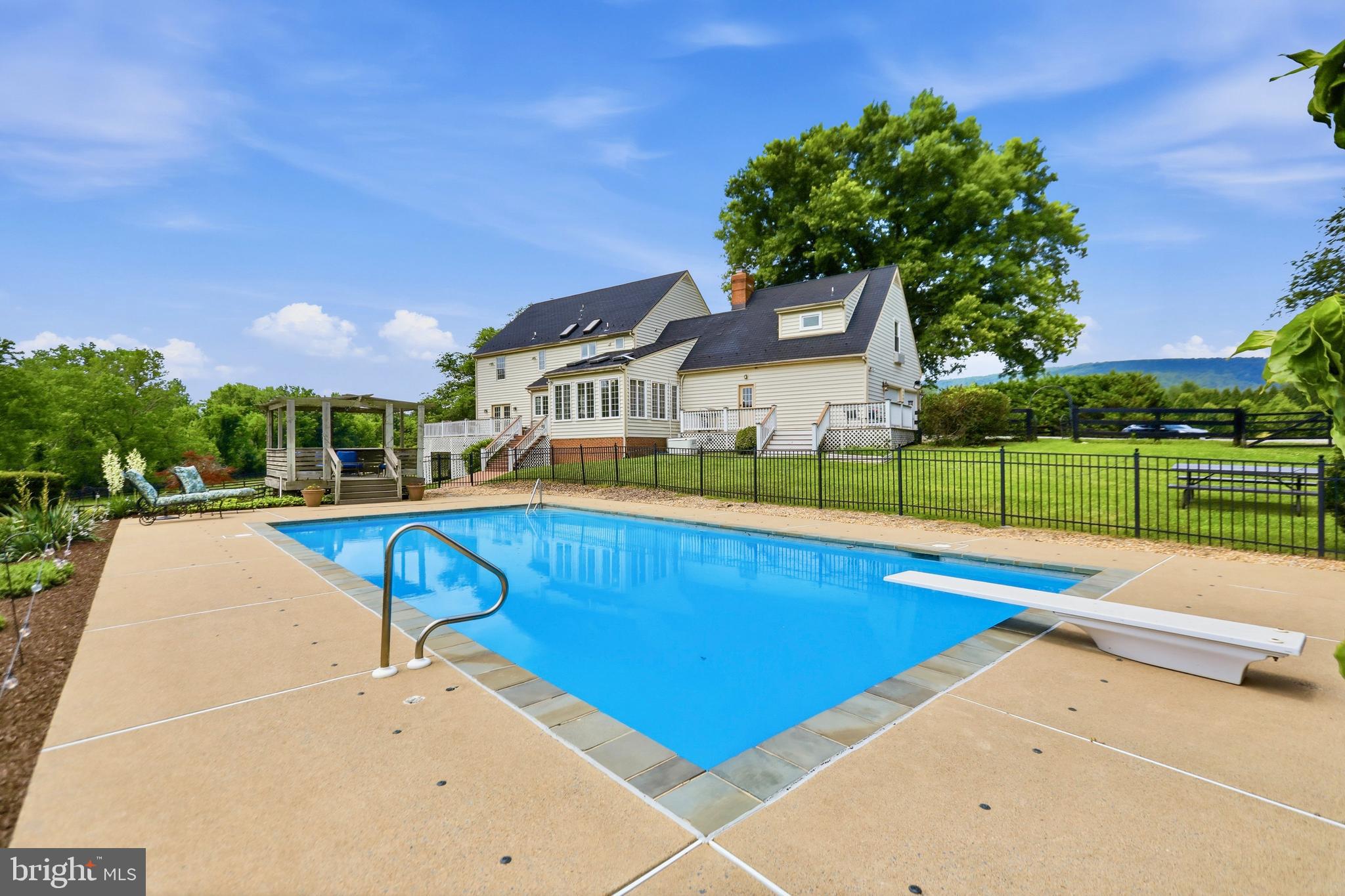 BERKELEY CHASE - Residential