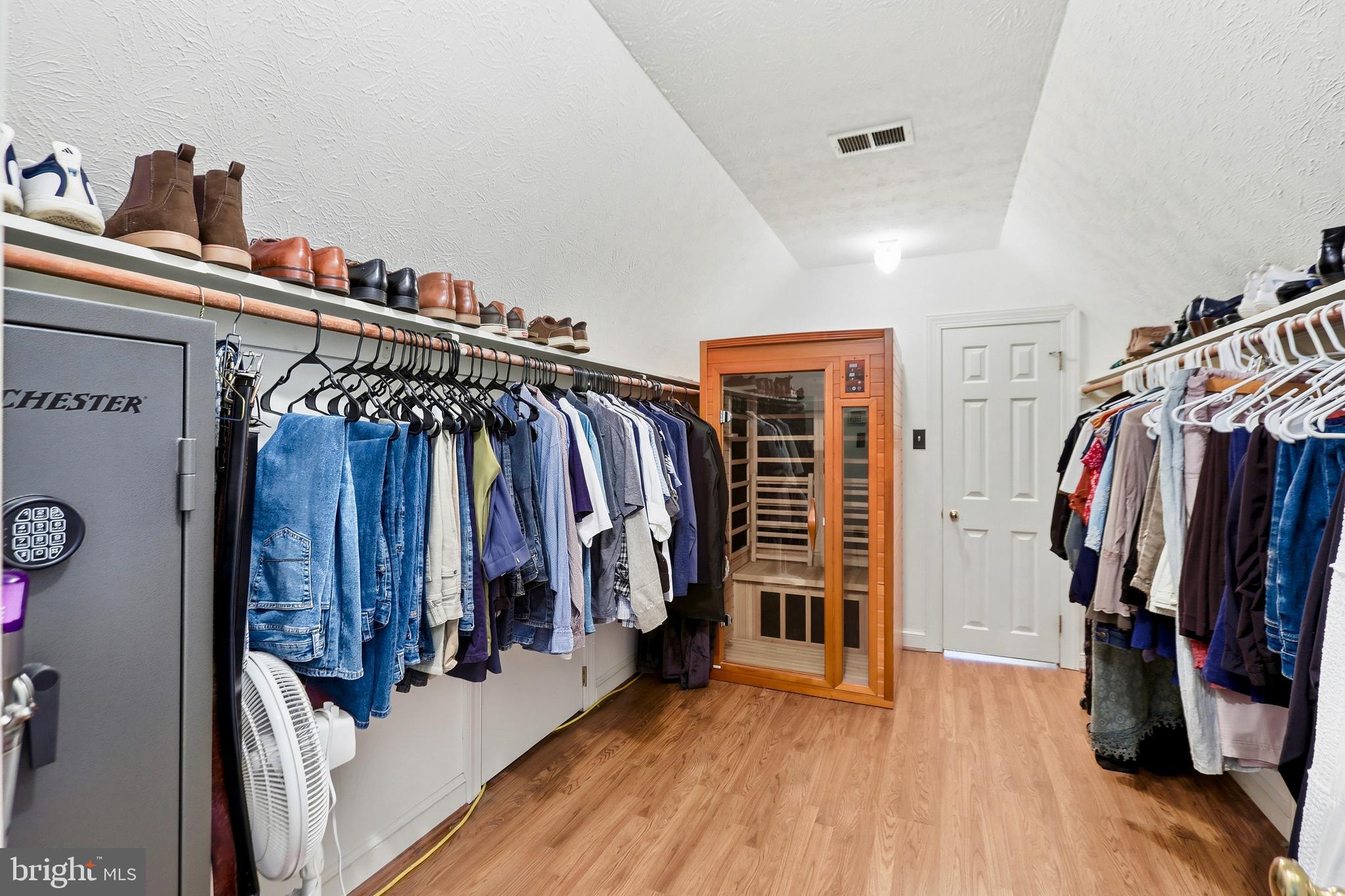 BERKELEY CHASE - Residential