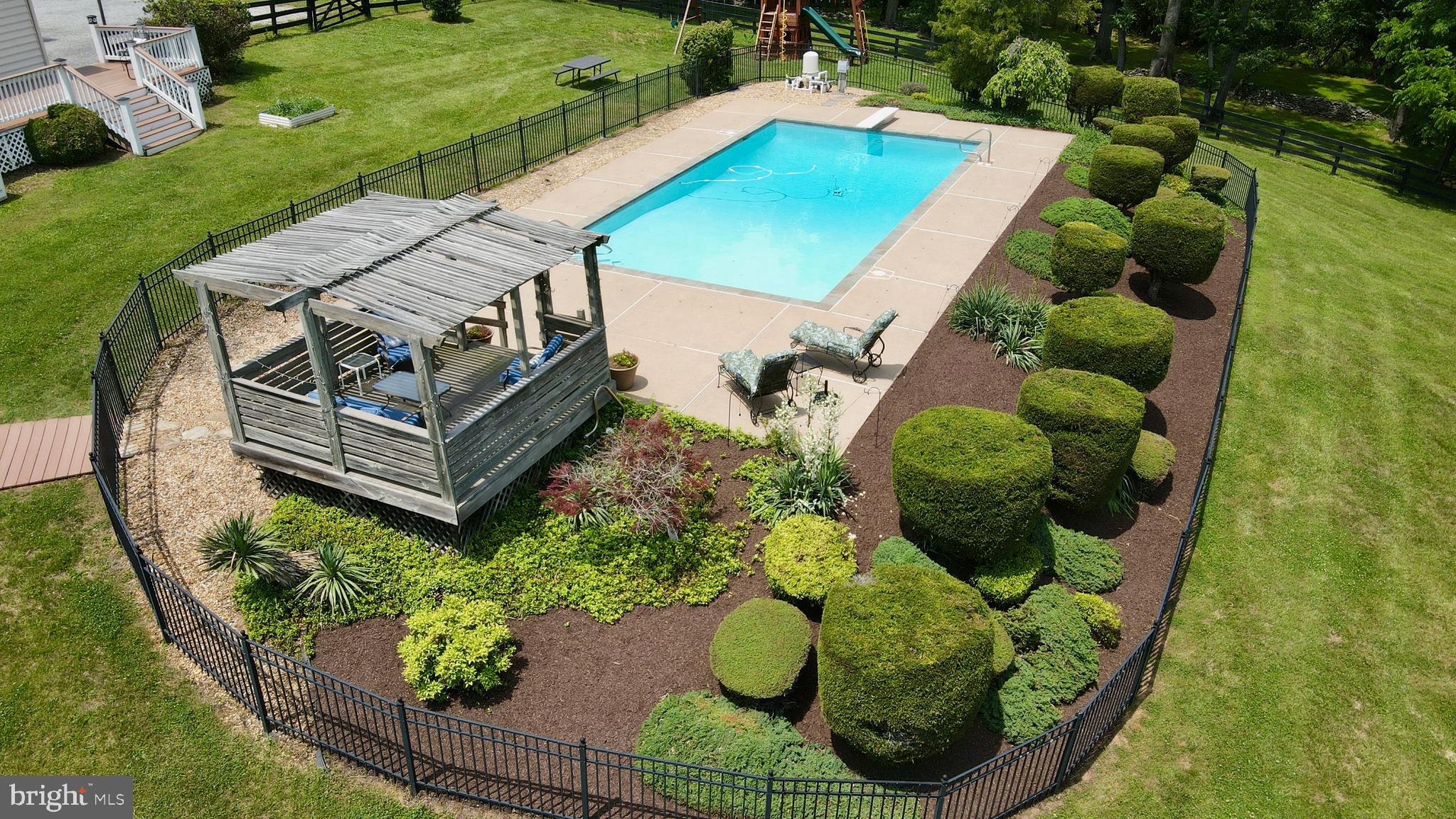 BERKELEY CHASE - Residential