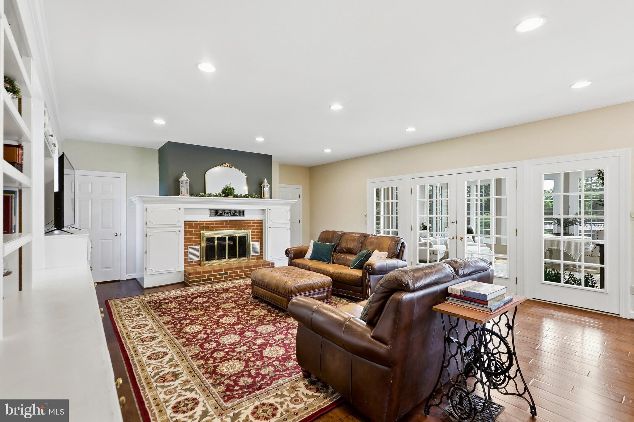 BERKELEY CHASE - Residential