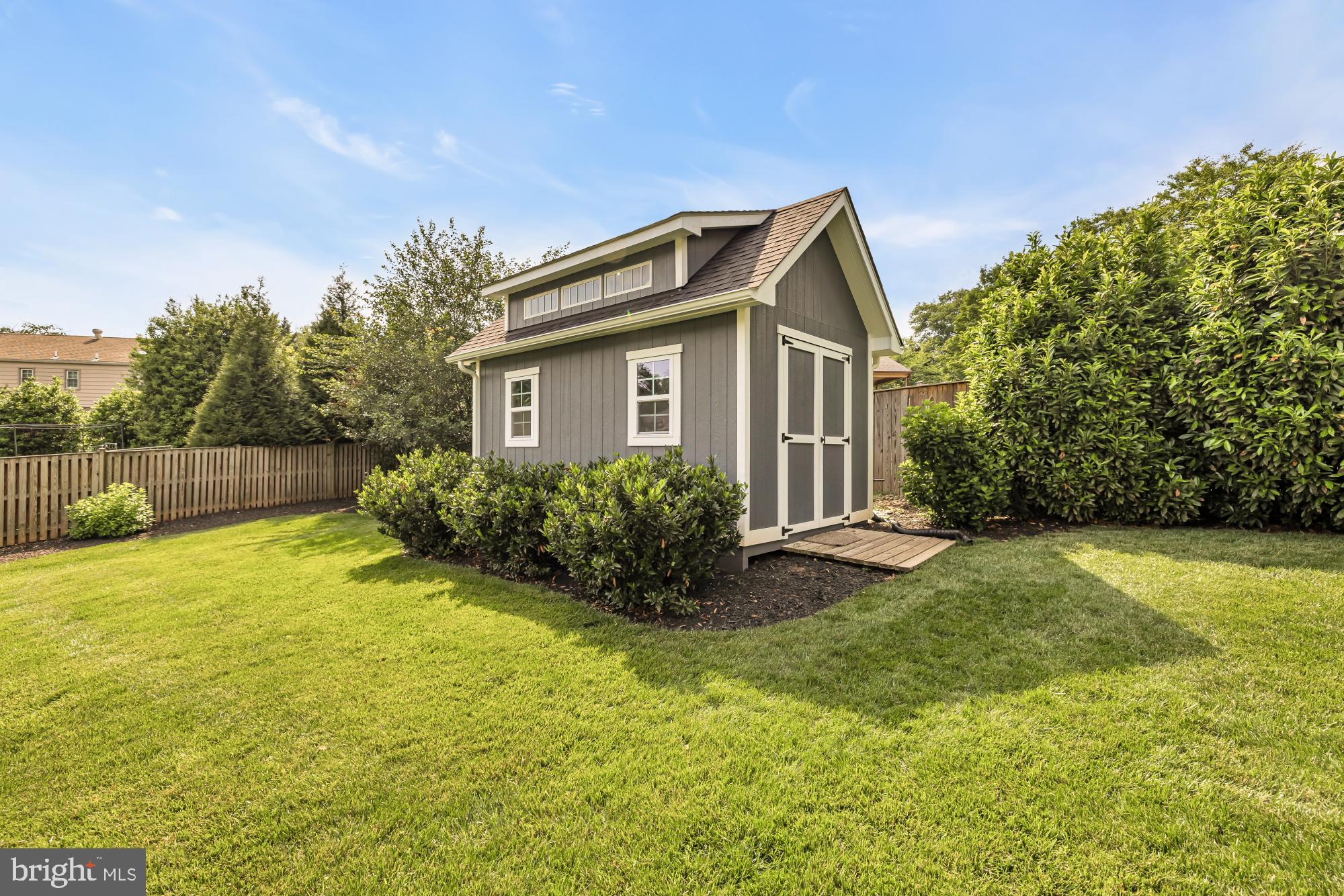 NORBECK ESTATES - Residential