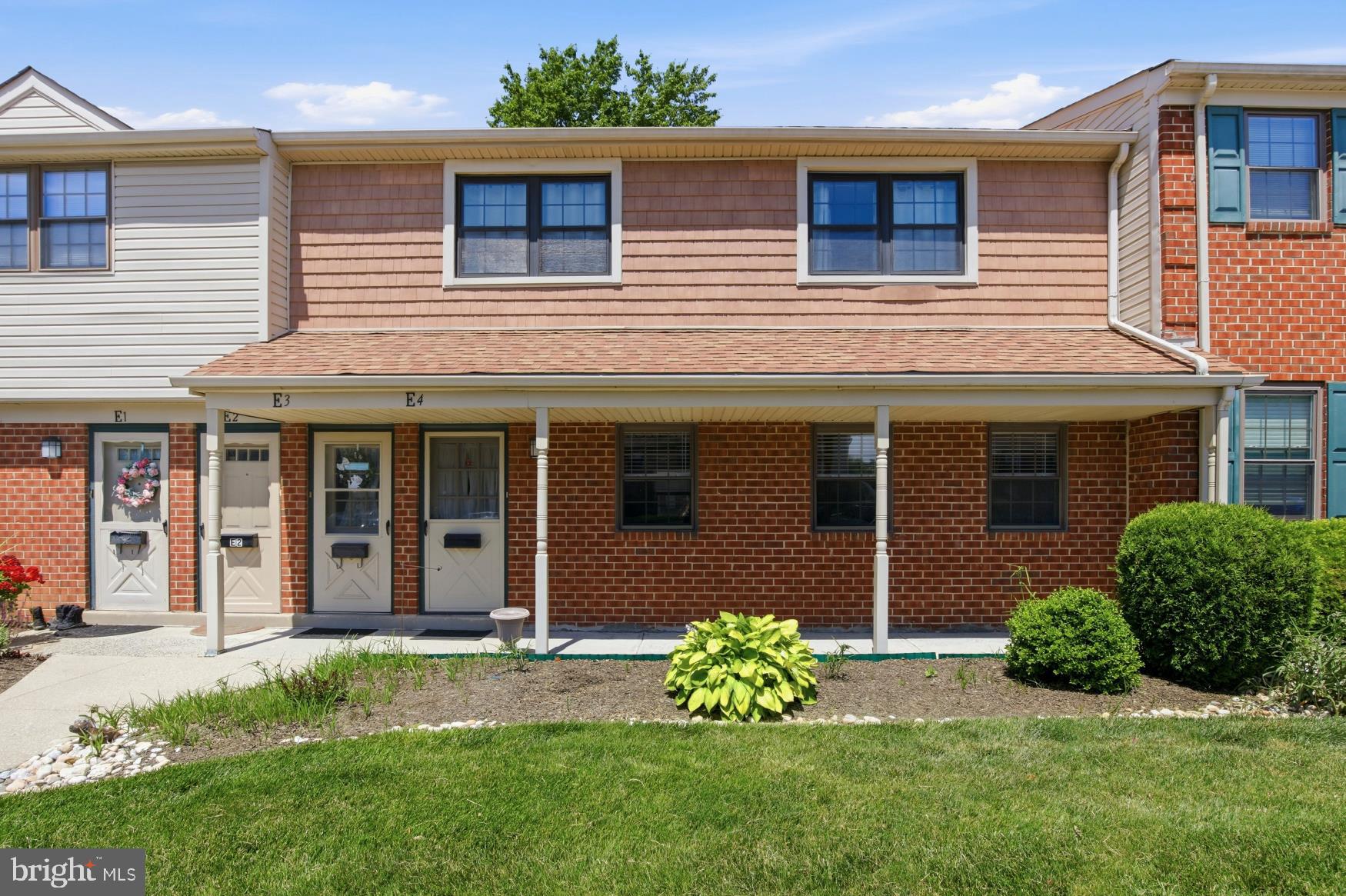 SAXONY MANOR - Residential