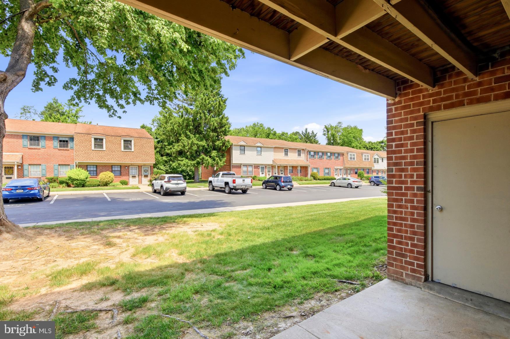SAXONY MANOR - Residential
