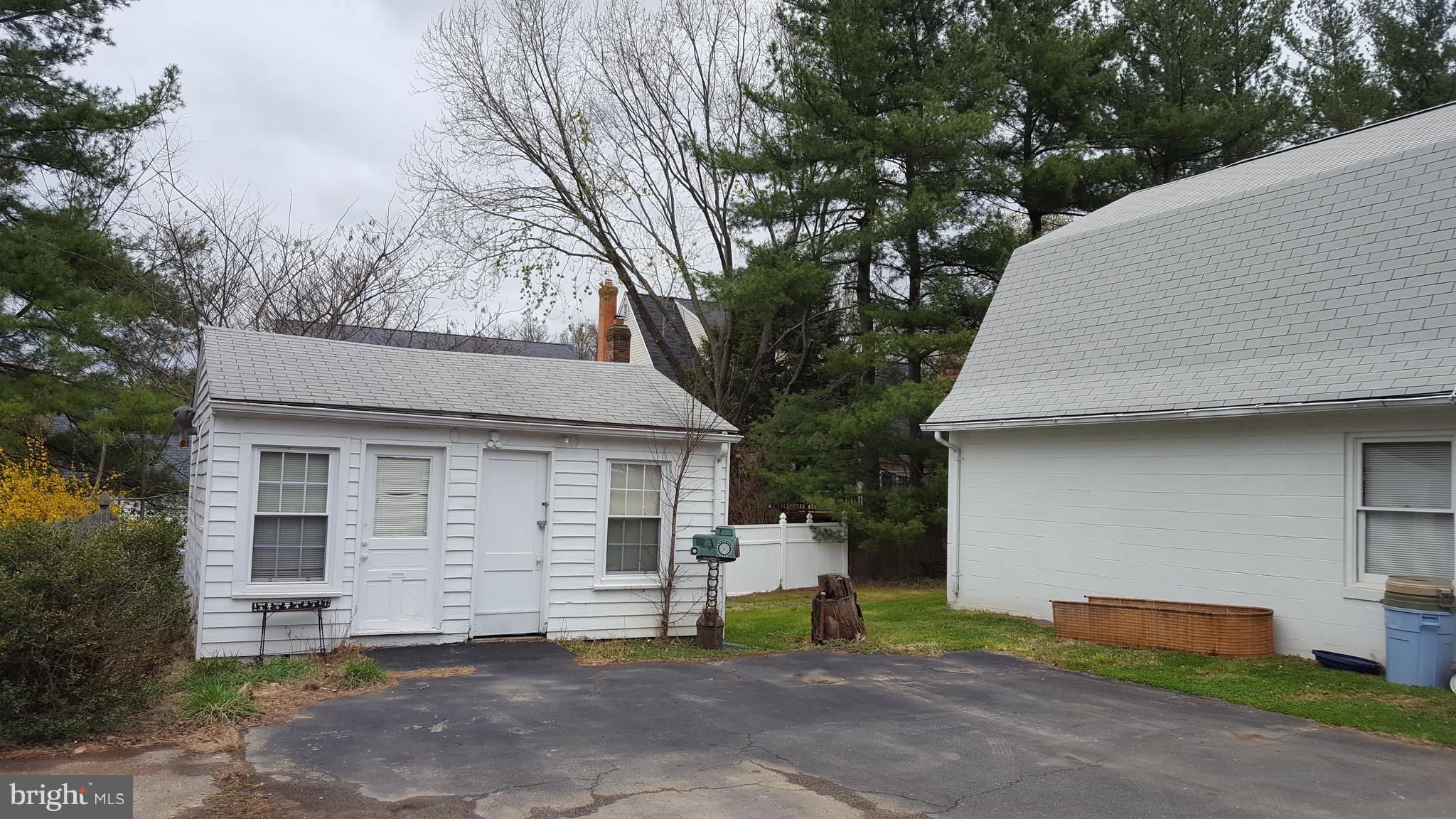 DARNESTOWN OUTSIDE - Residential