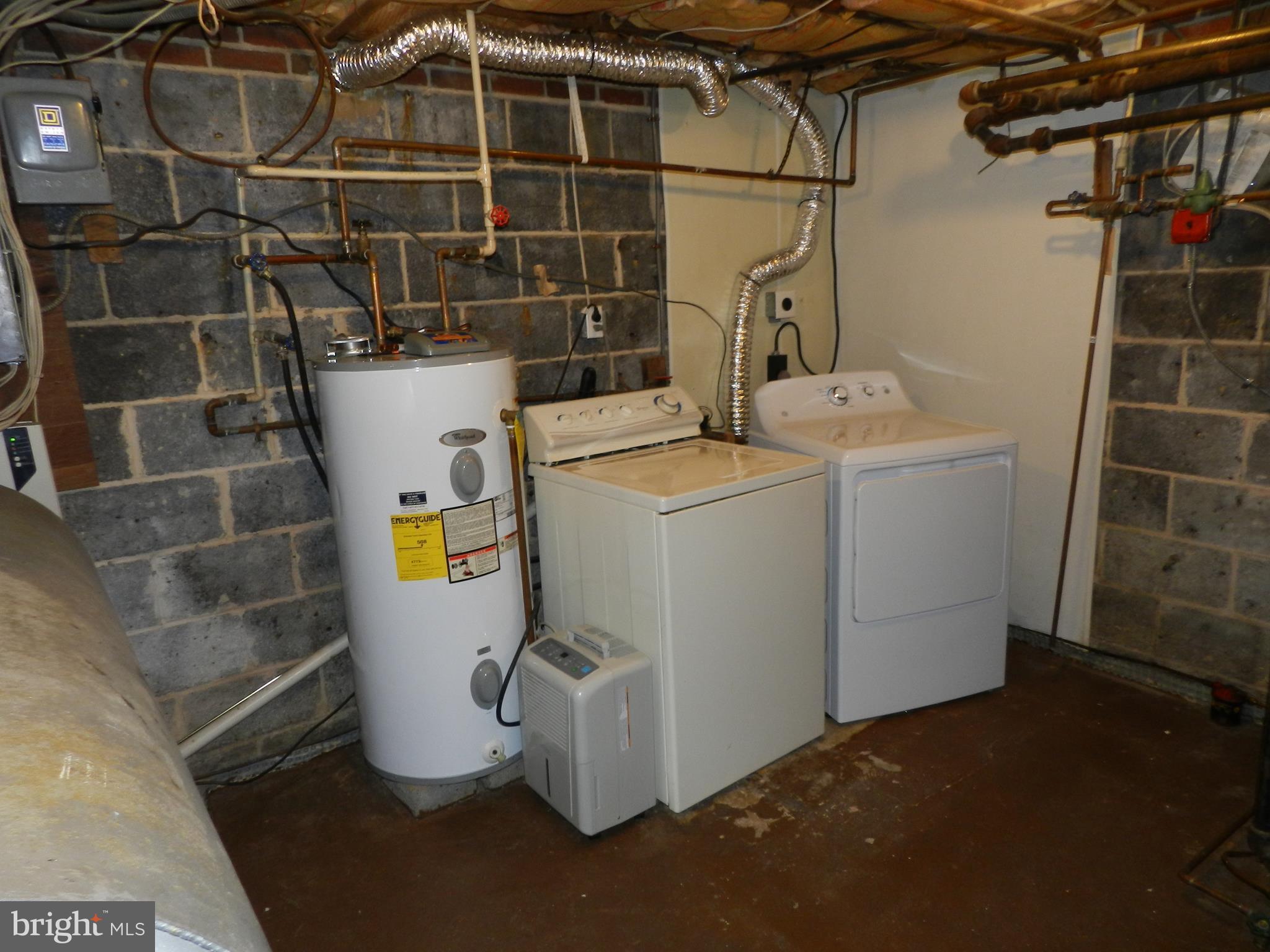 DARNESTOWN OUTSIDE - Residential