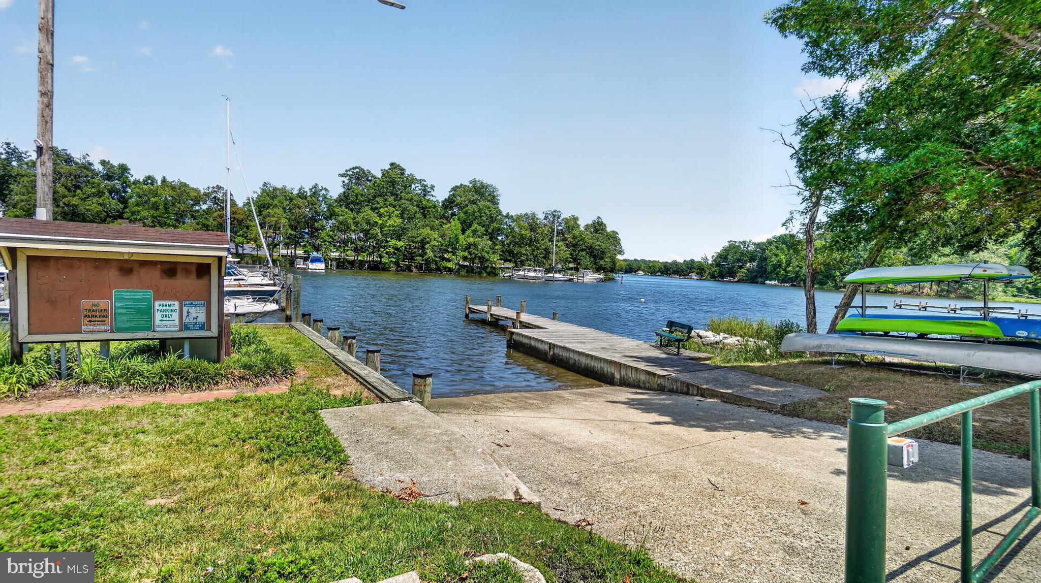 WOODLAND BEACH - Residential