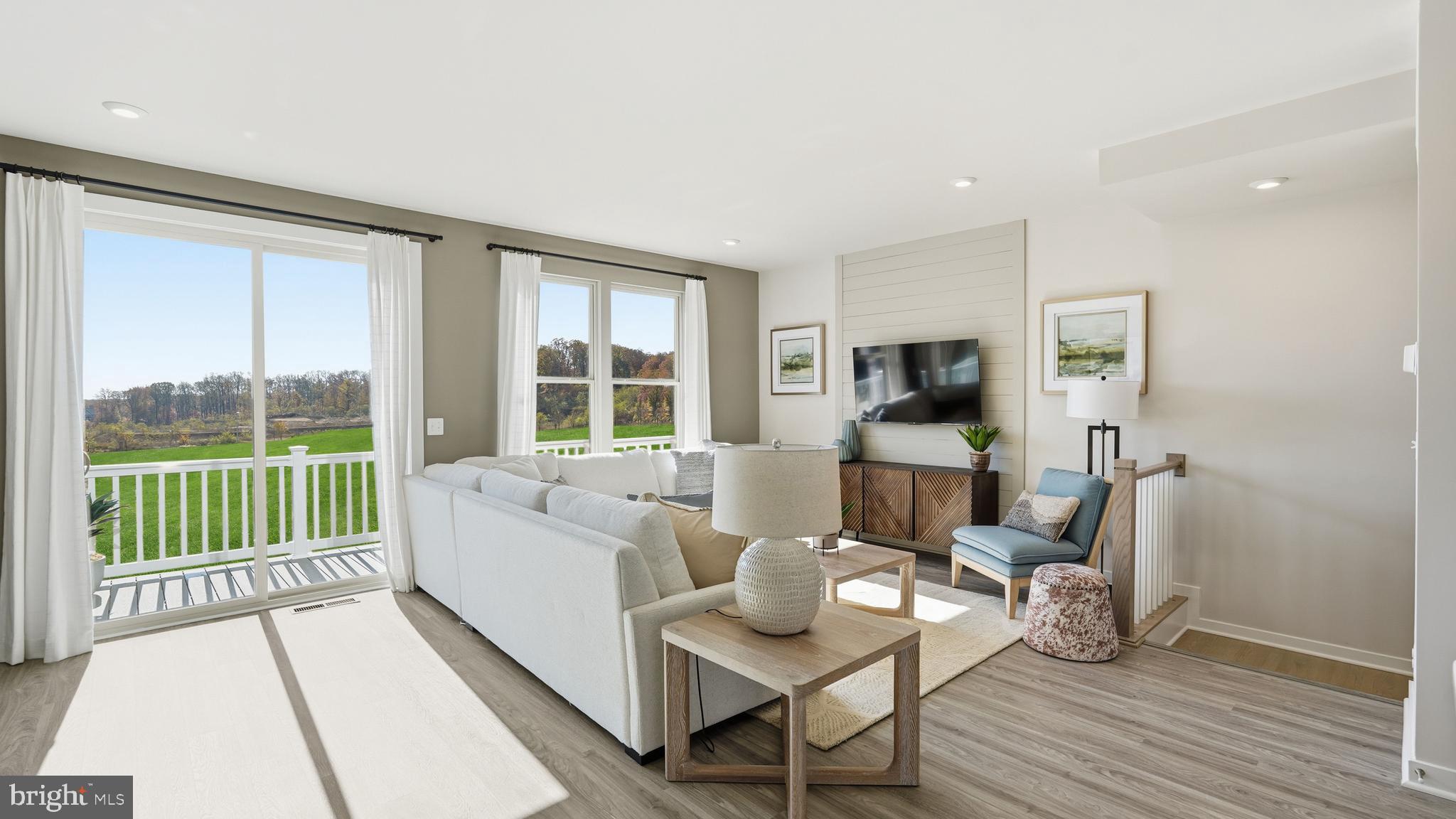POTOMAC SHORES - Residential