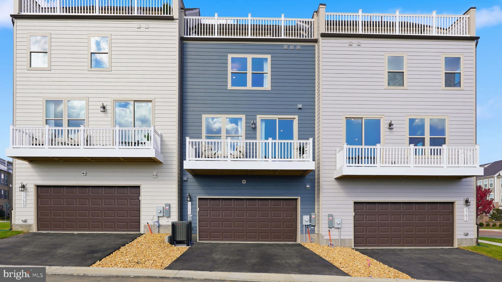 POTOMAC SHORES - Residential