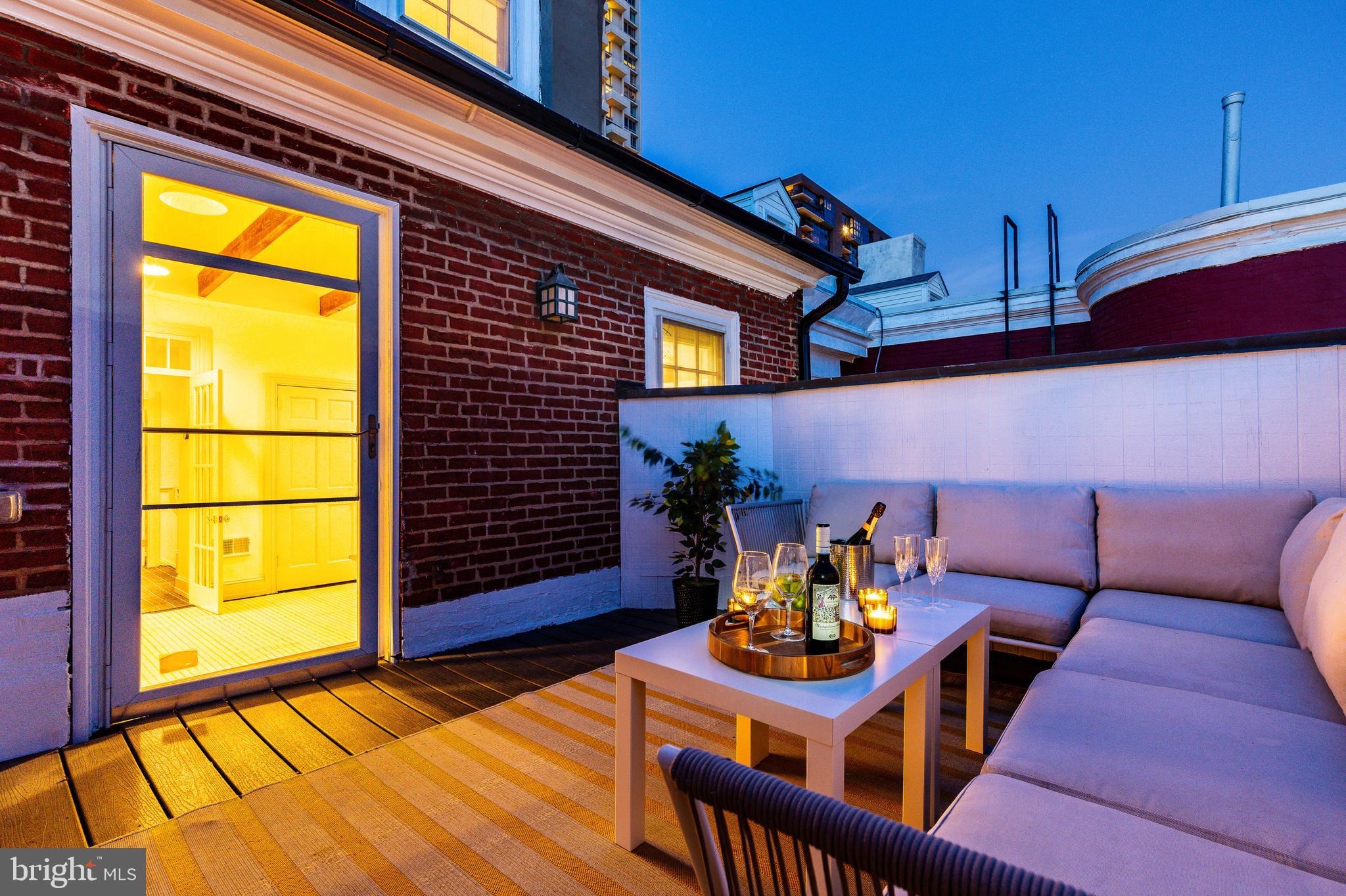 SOCIETY HILL - Residential