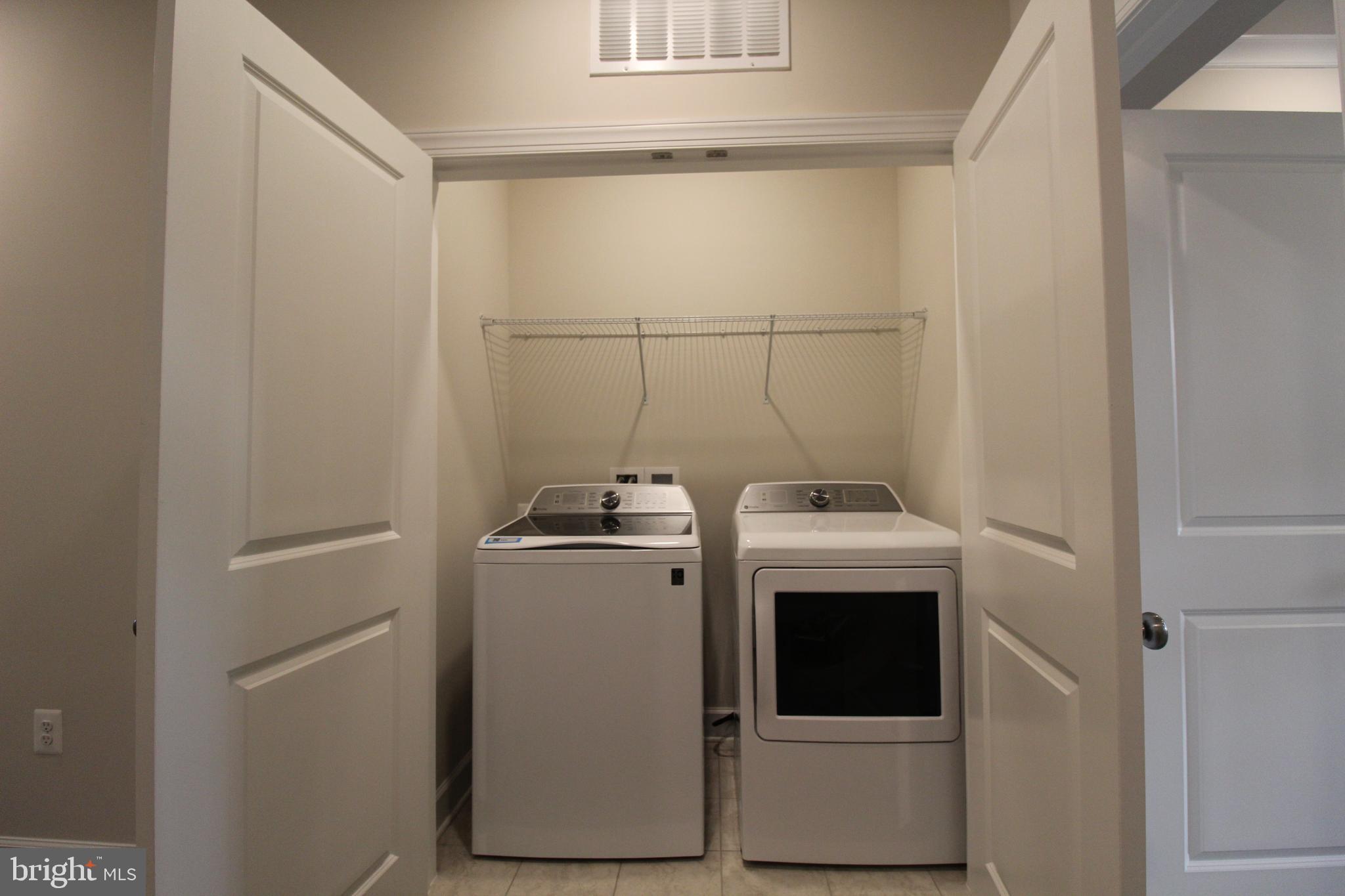 METRO WALK AT MOOREFIELD STATION - Residential Lease