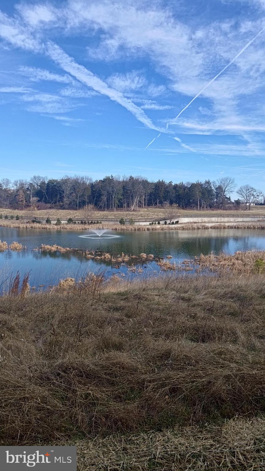 METRO WALK AT MOOREFIELD STATION - Residential Lease