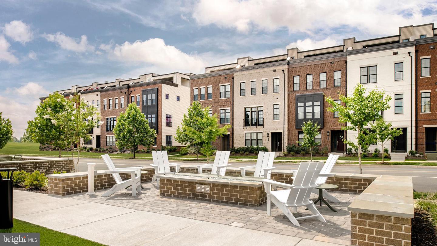 METRO WALK AT MOOREFIELD STATION - Residential Lease