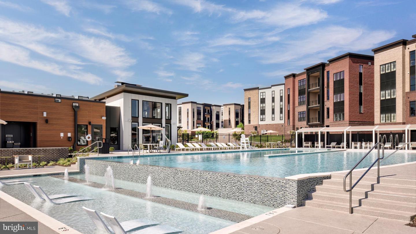 METRO WALK AT MOOREFIELD STATION - Residential Lease