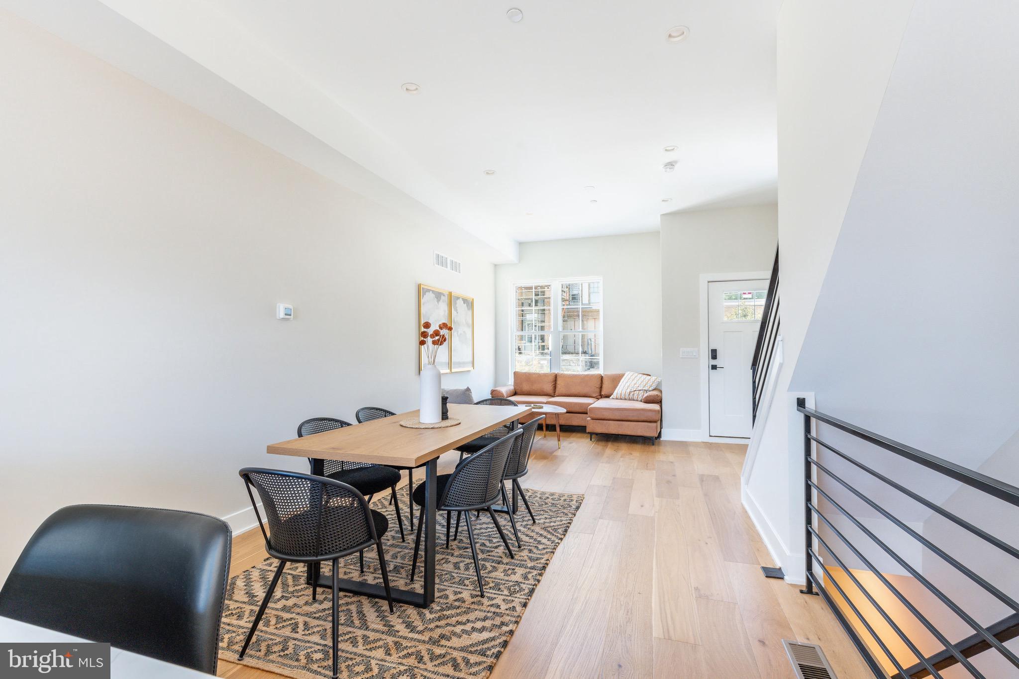 EAST FALLS - Residential