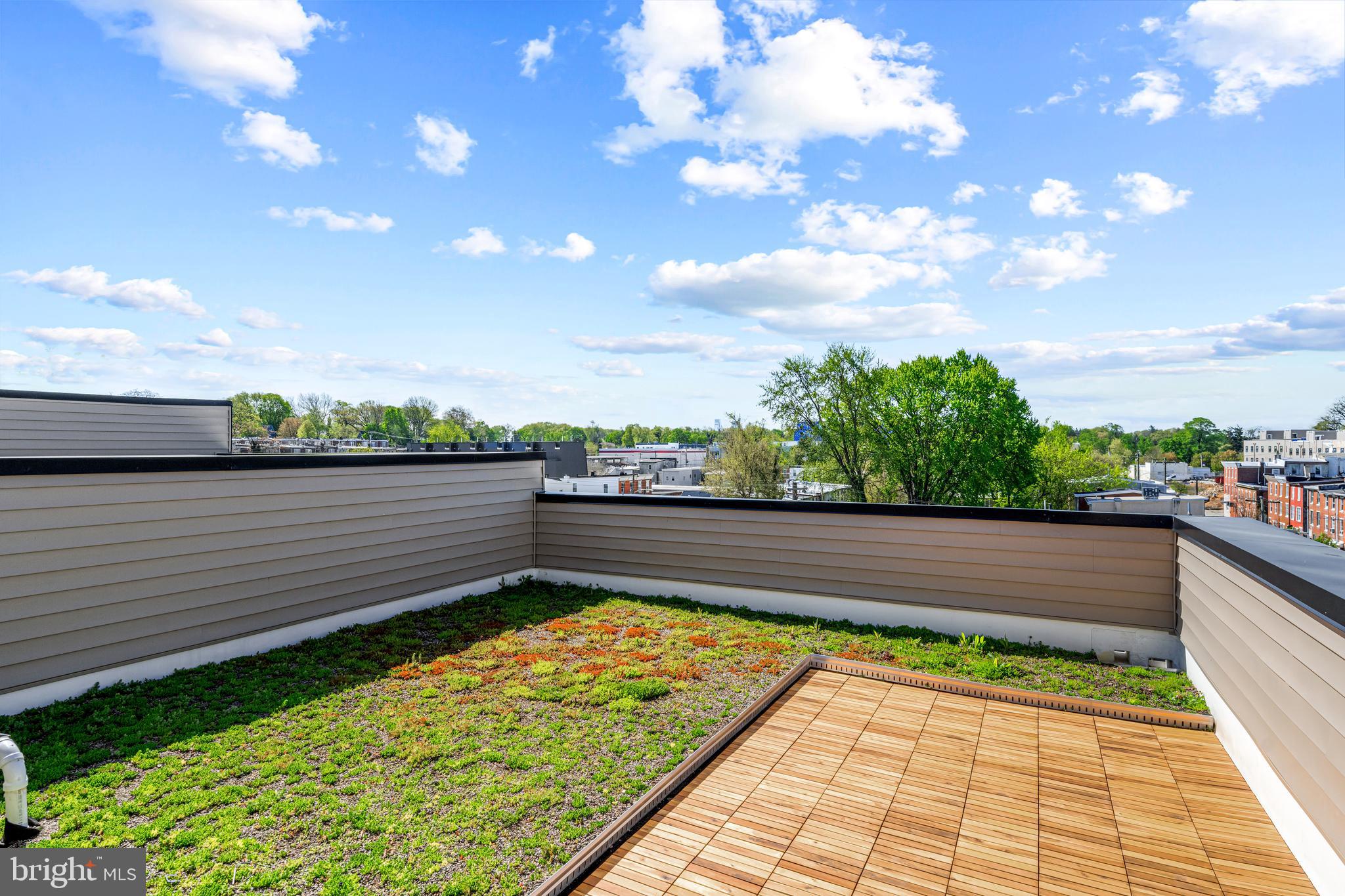 EAST FALLS - Residential