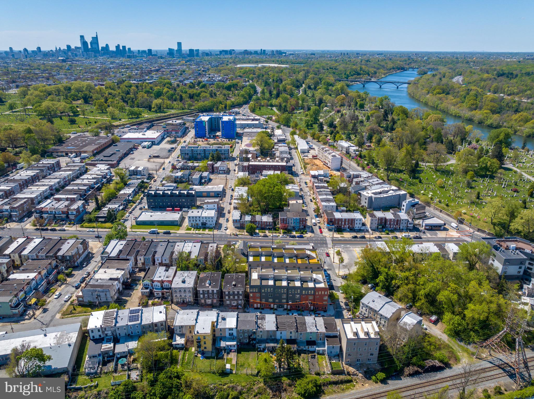 EAST FALLS - Residential