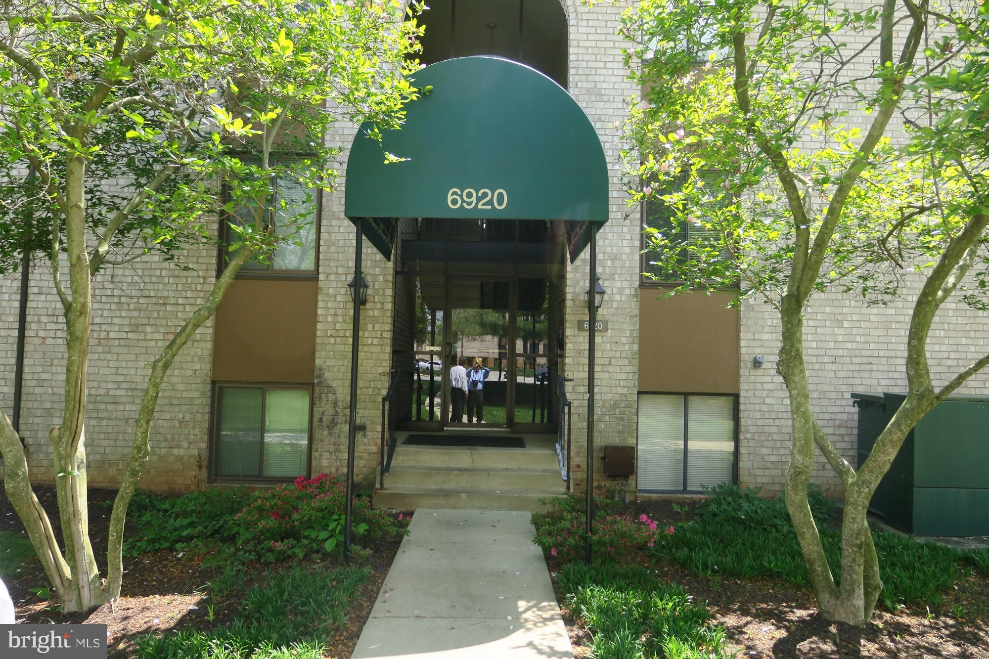 HUNTING RIDGE CONDOMINIUM - Residential Lease
