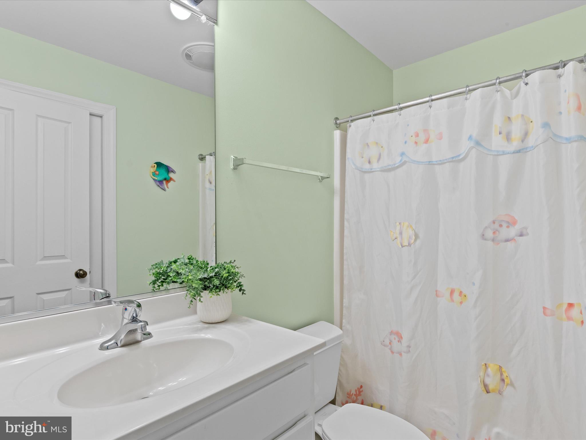 BAYVILLE SHORES - Residential