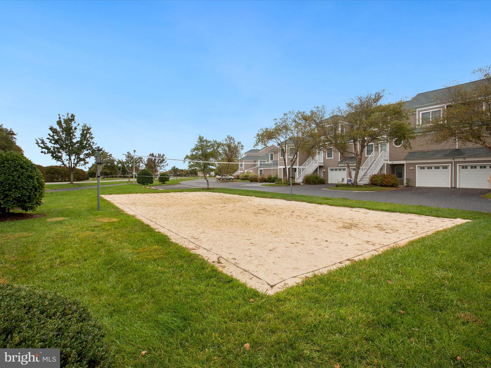 BAYVILLE SHORES - Residential