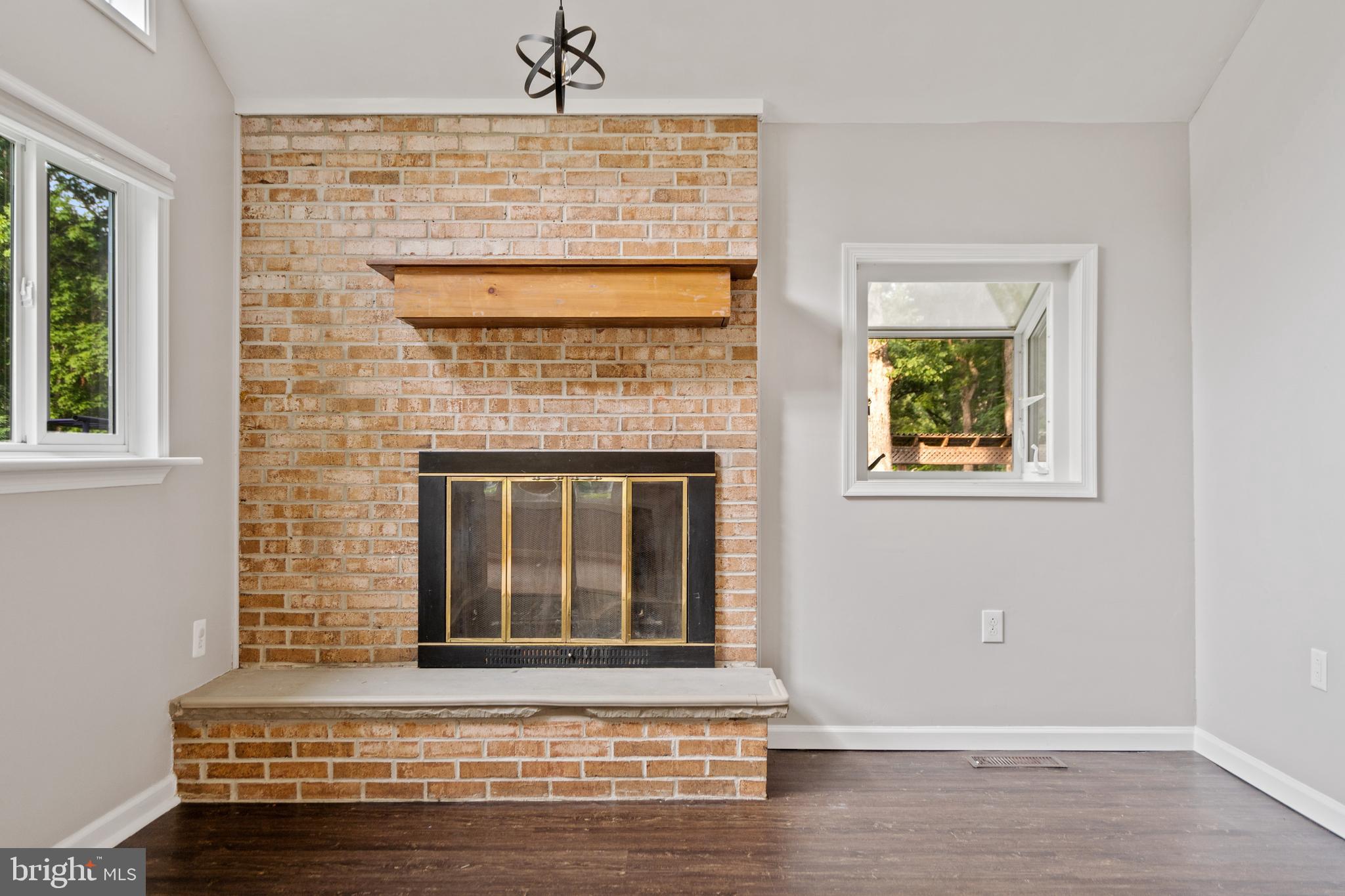 LAKE RIDGE - Residential Lease