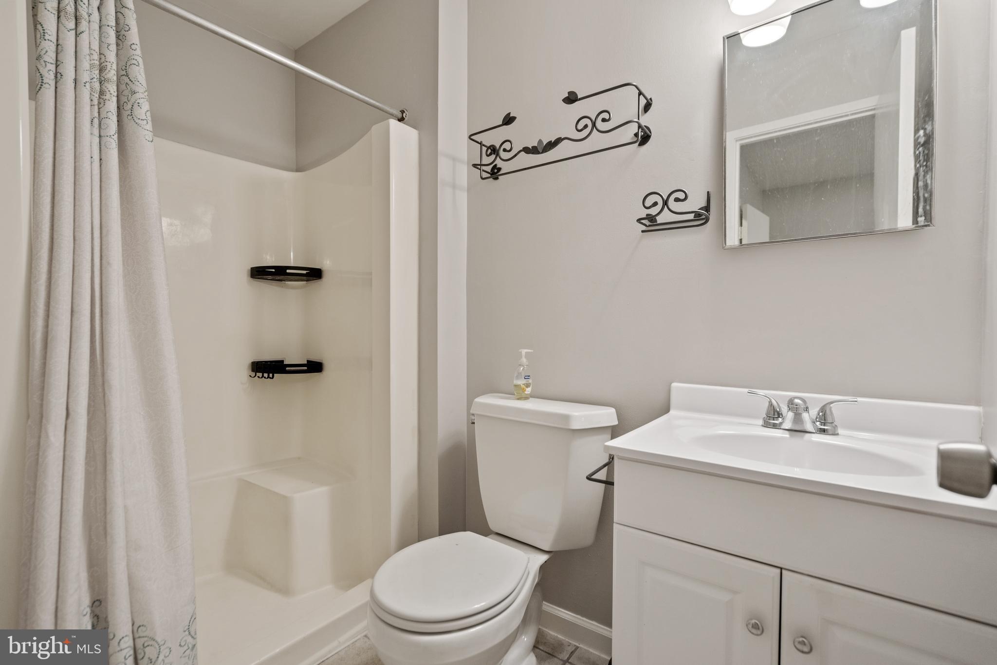 LAKE RIDGE - Residential Lease