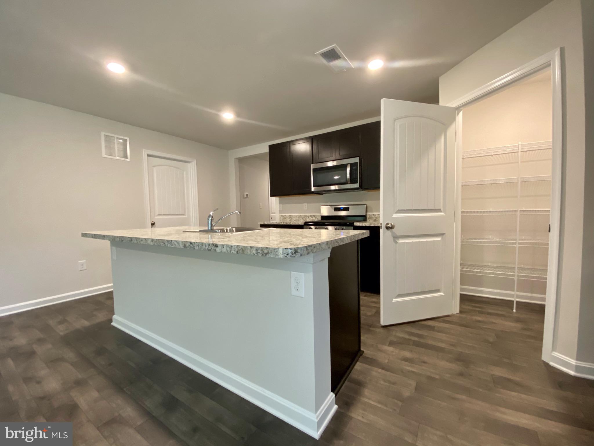 HERITAGE TRACE - Residential