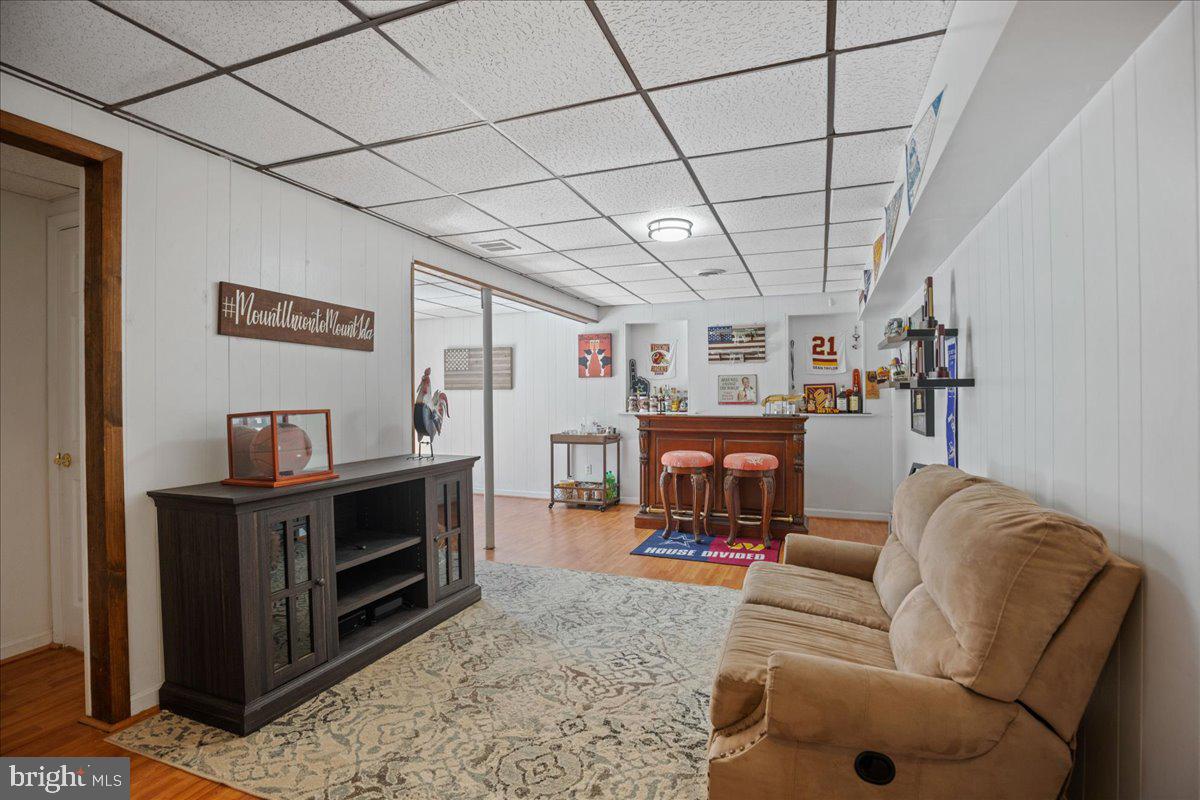 OLD BAYSIDE - Residential
