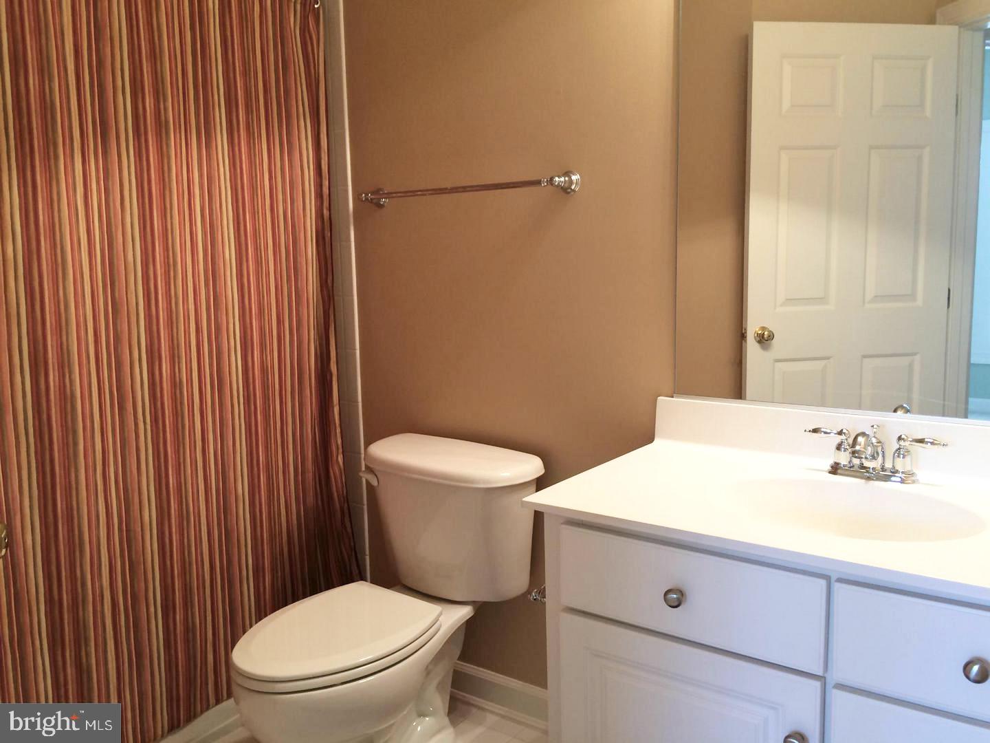 VILLAGES OF URBANA - Residential Lease