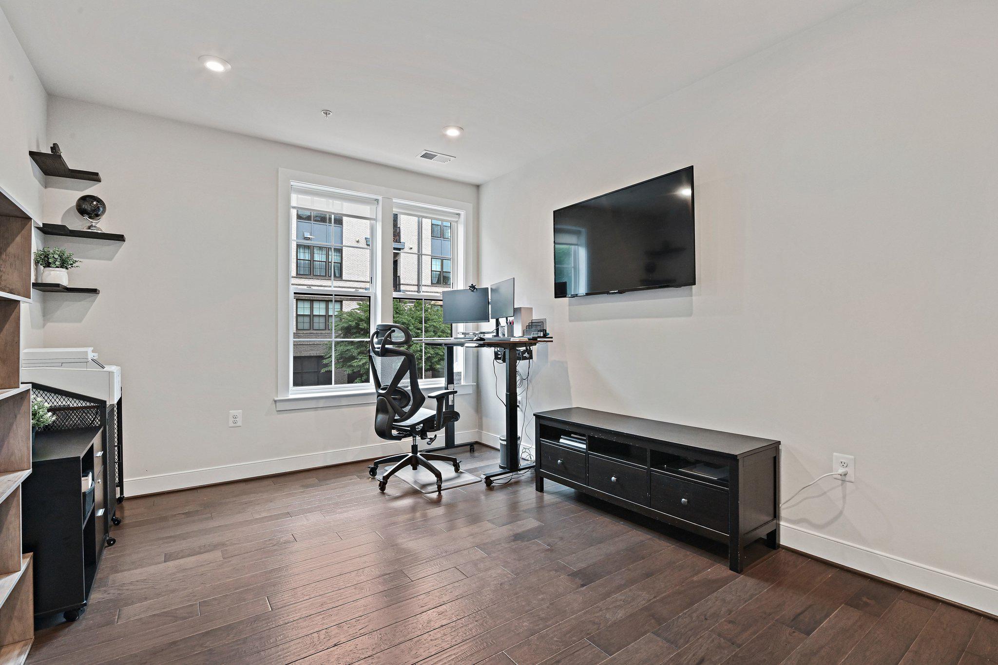 METROPARK AT ARROWBROOK - Residential