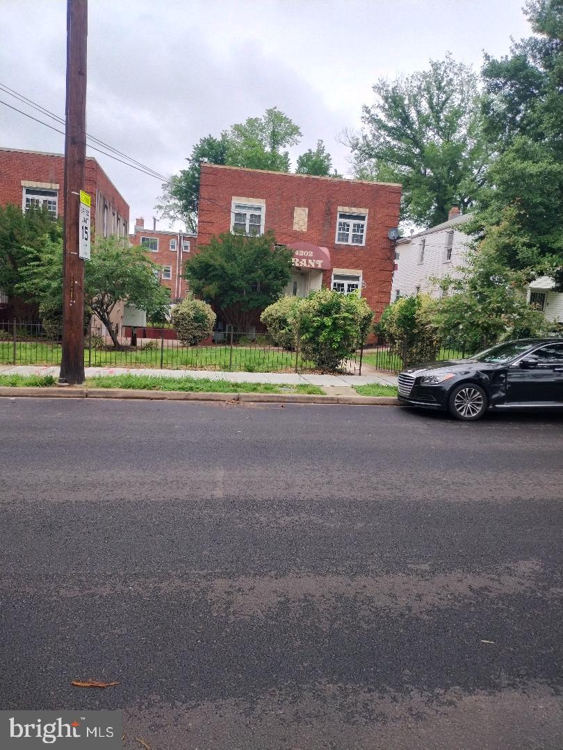 DEANWOOD - Residential
