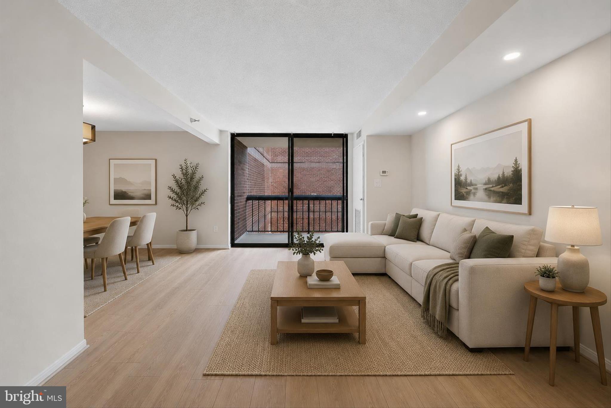 CHELSEA TOWERS - Residential