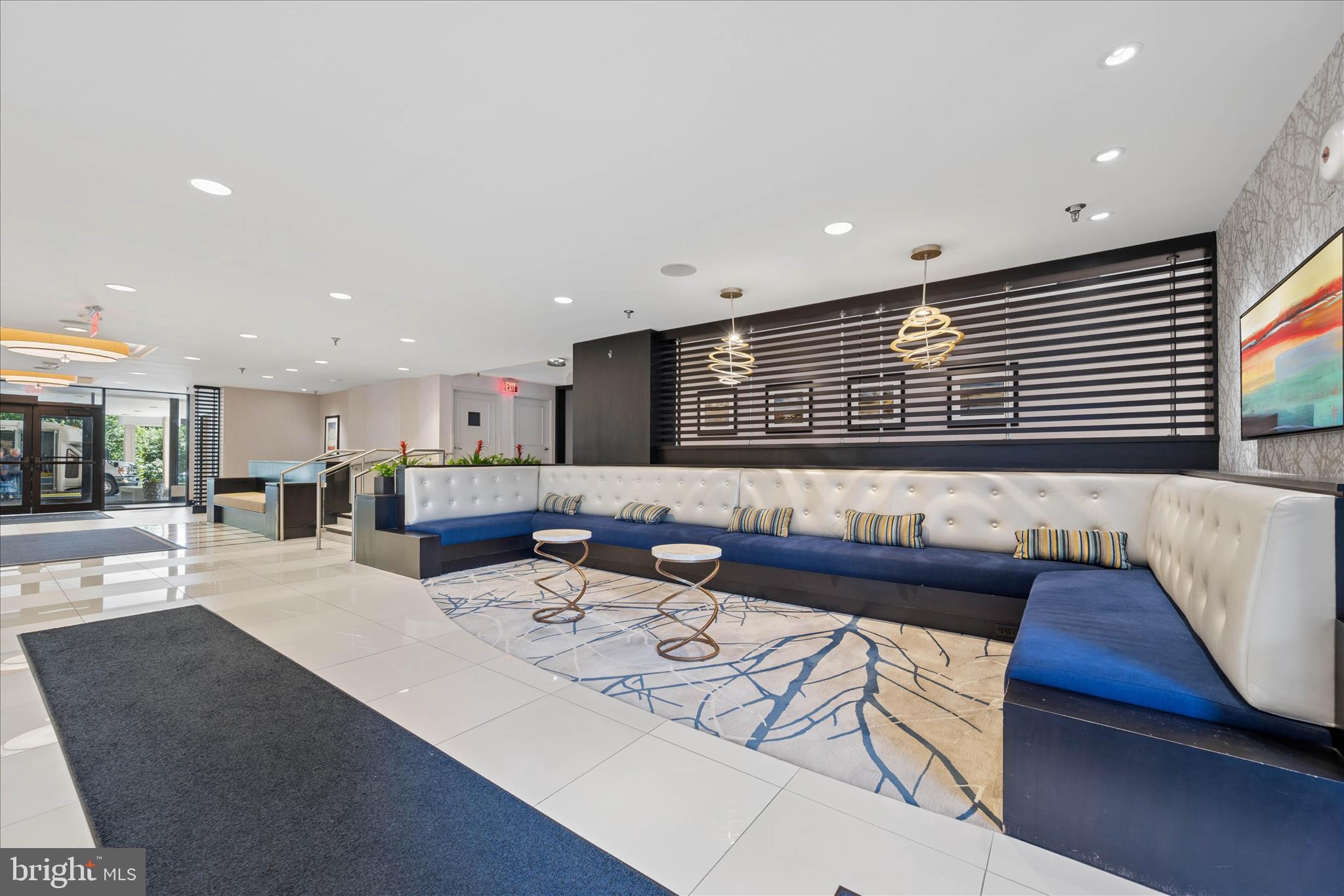 CHELSEA TOWERS - Residential