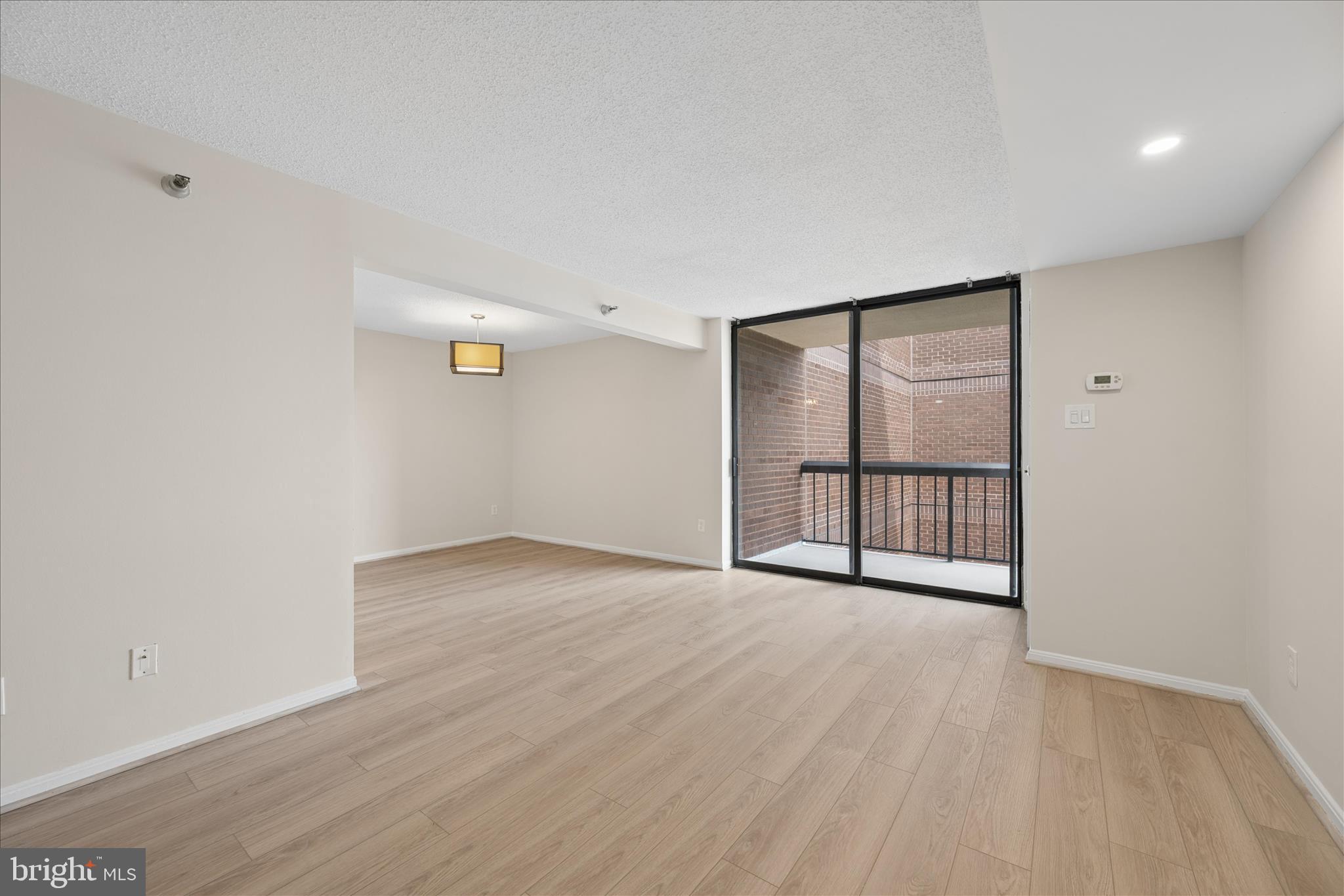 CHELSEA TOWERS - Residential