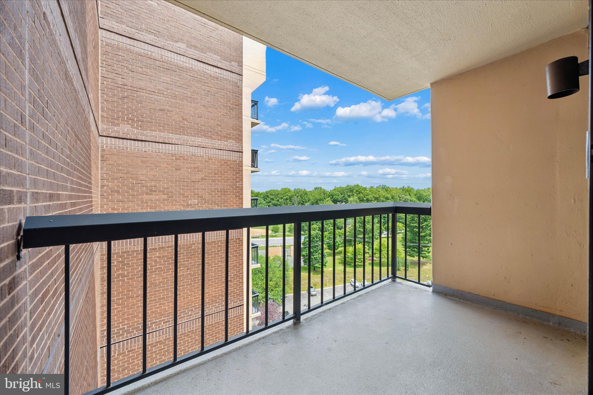 CHELSEA TOWERS - Residential