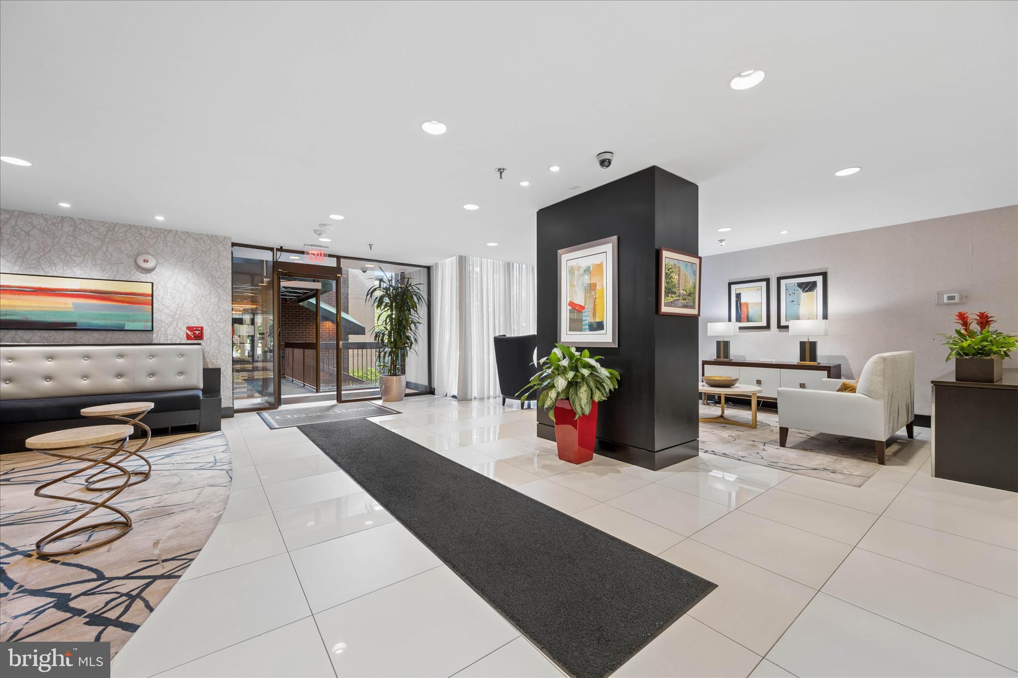CHELSEA TOWERS - Residential