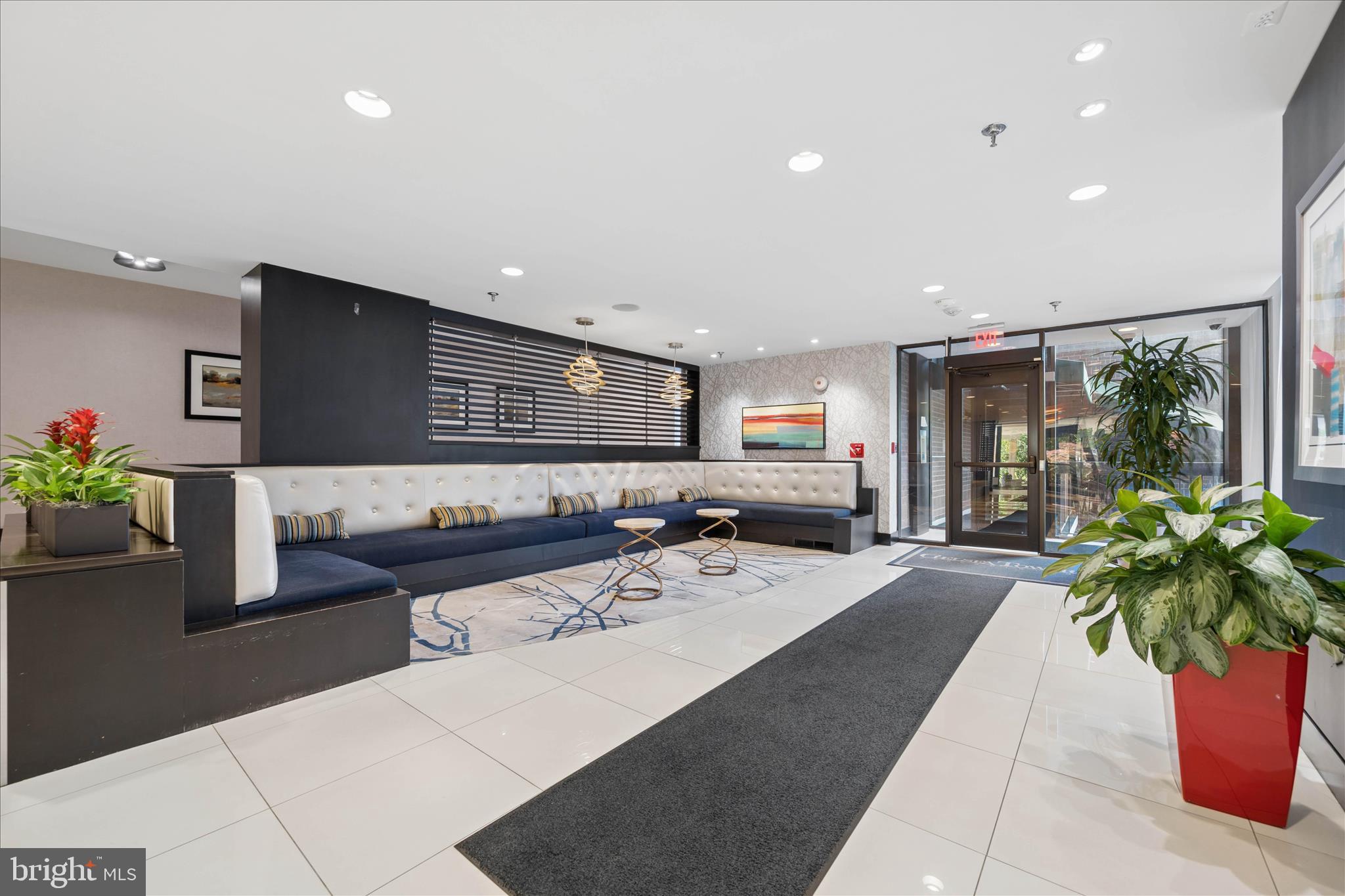 CHELSEA TOWERS - Residential
