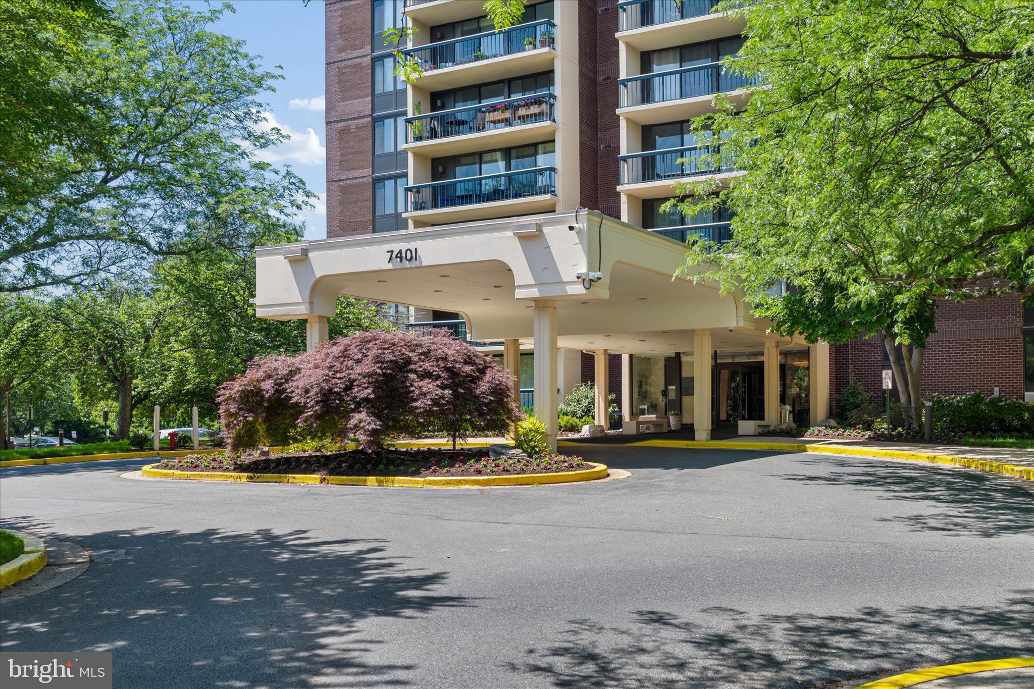 CHELSEA TOWERS - Residential