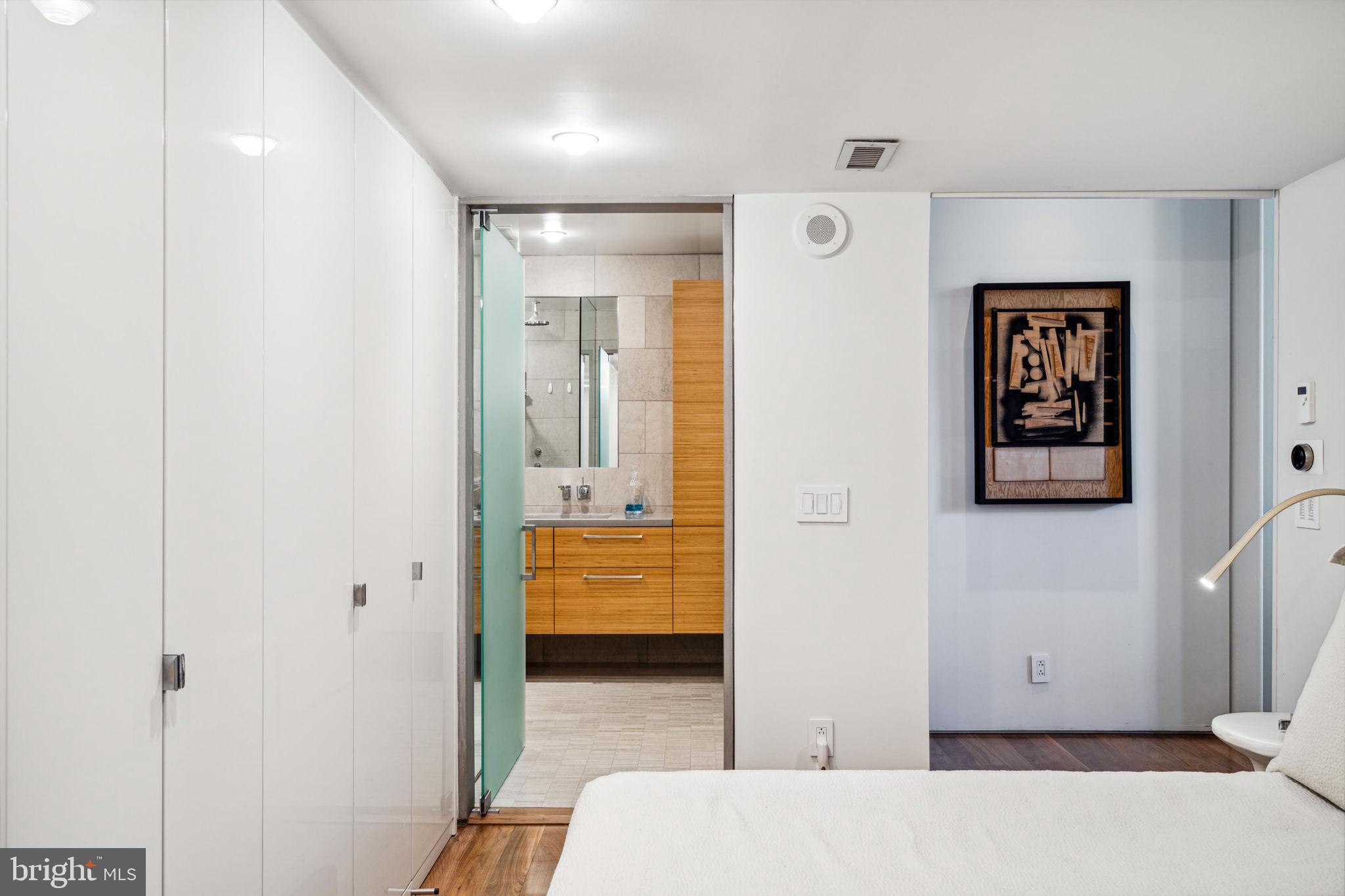 SOCIETY HILL - Residential