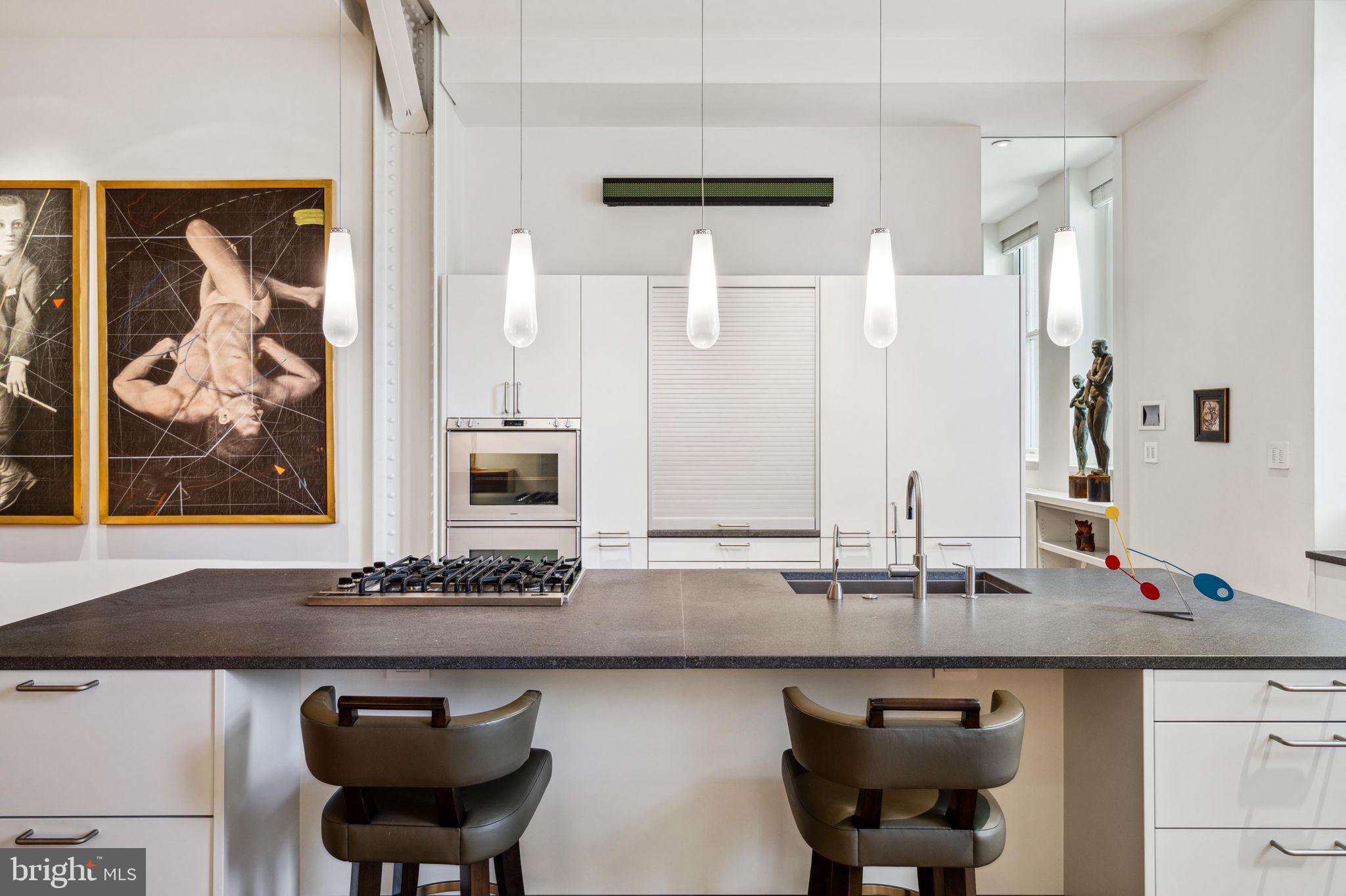 SOCIETY HILL - Residential