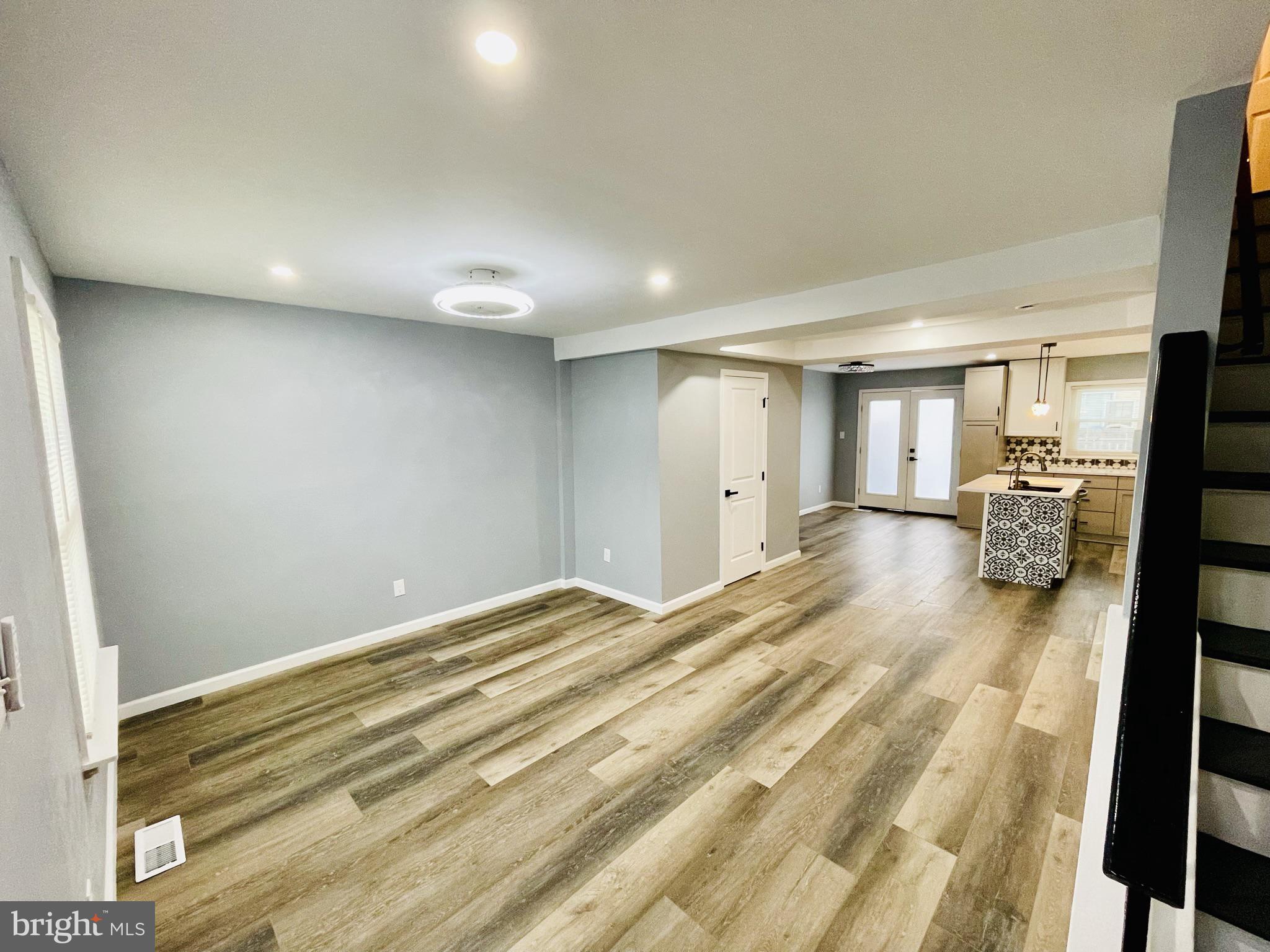 ROSEDALE - Residential