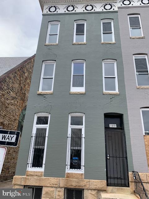 Large, 2nd & 3rd. Floor 3 Bedroom 2 Full bath  unit. Freshly painted. New Carpets. Huge Eat-In Kitchen with Granite counters and plenty of cabinet space.  Comes with kitchen appliances.  Ceramic tile bath and antique claw foot tub.   3rd. floor laundry room with washer/dryer hook ups.  WATER up to $100 INCLUDED IN RENT. Great area to live in. Close to transportation, shopping, dining, coffee shops and Downtown Baltimore.