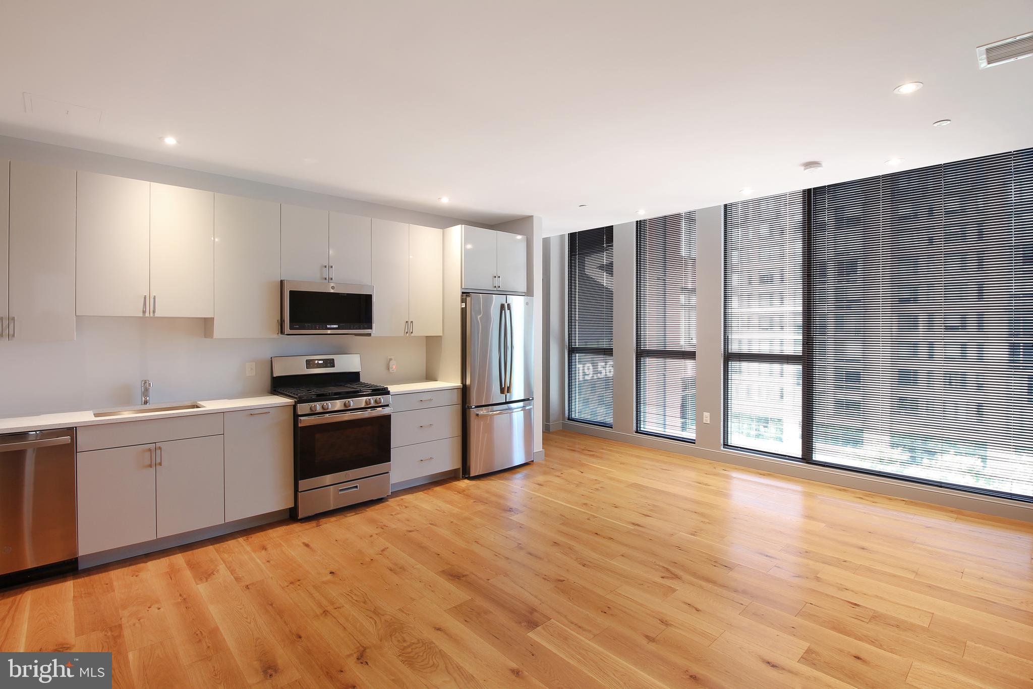 MT VERNON SQUARE - Commercial Sale