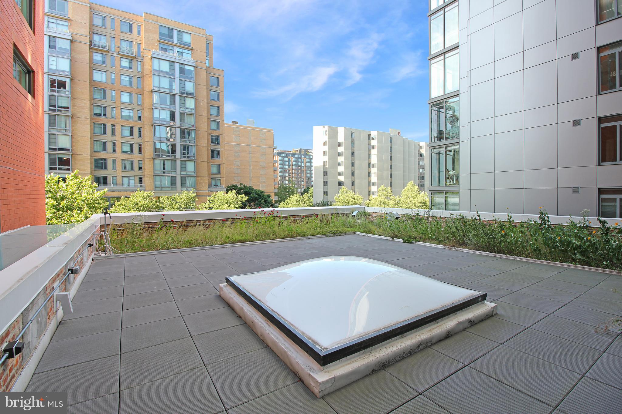 MT VERNON SQUARE - Commercial Sale
