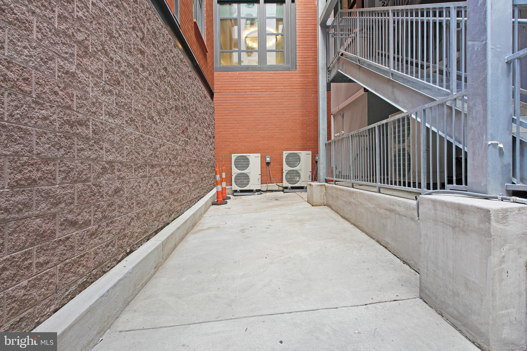 MT VERNON SQUARE - Commercial Sale