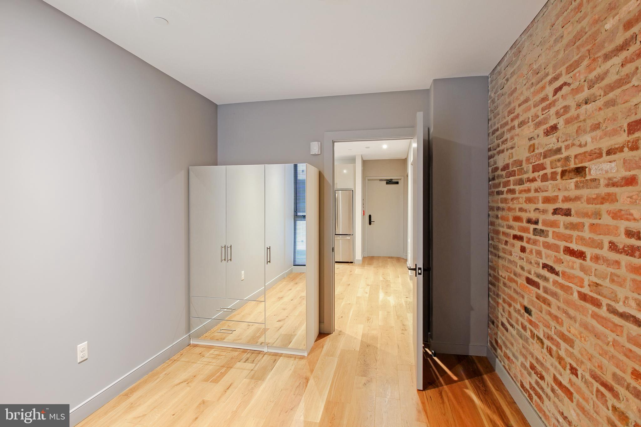 MT VERNON SQUARE - Commercial Sale