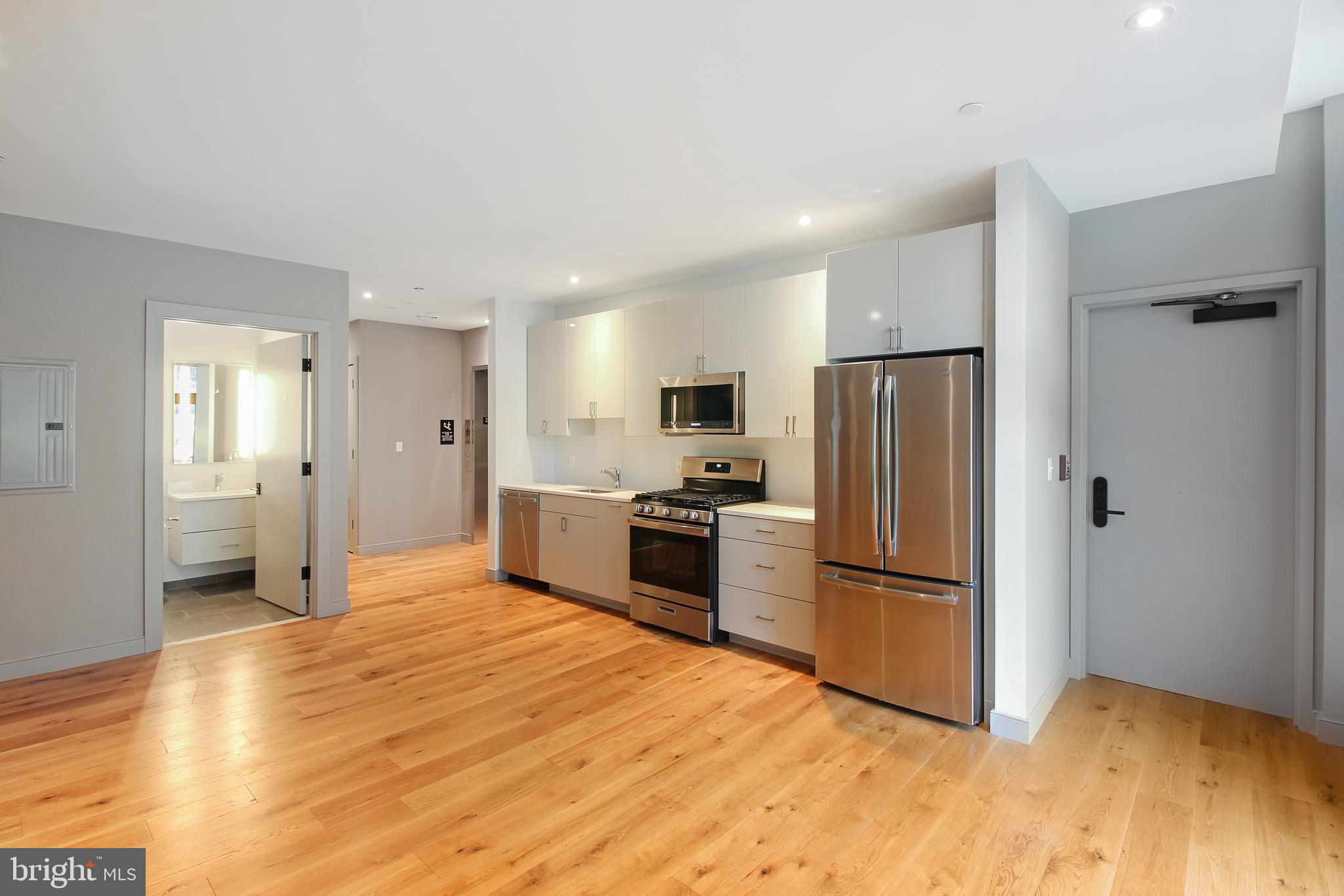 MT VERNON SQUARE - Commercial Sale